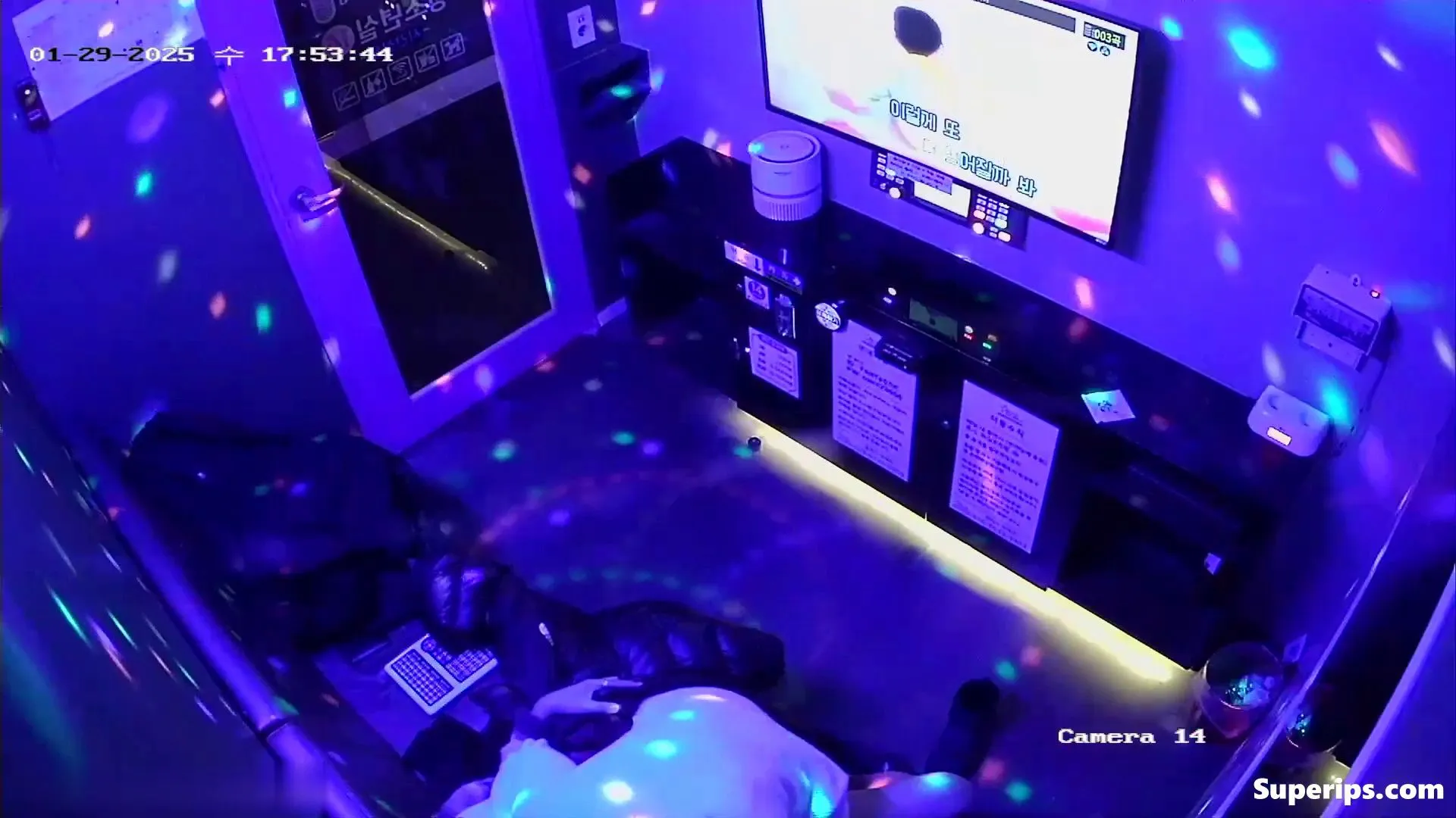 IPCAM – Korean university couple fucks at the karaoke IPCAM – Korean university couple fucks at the karaoke