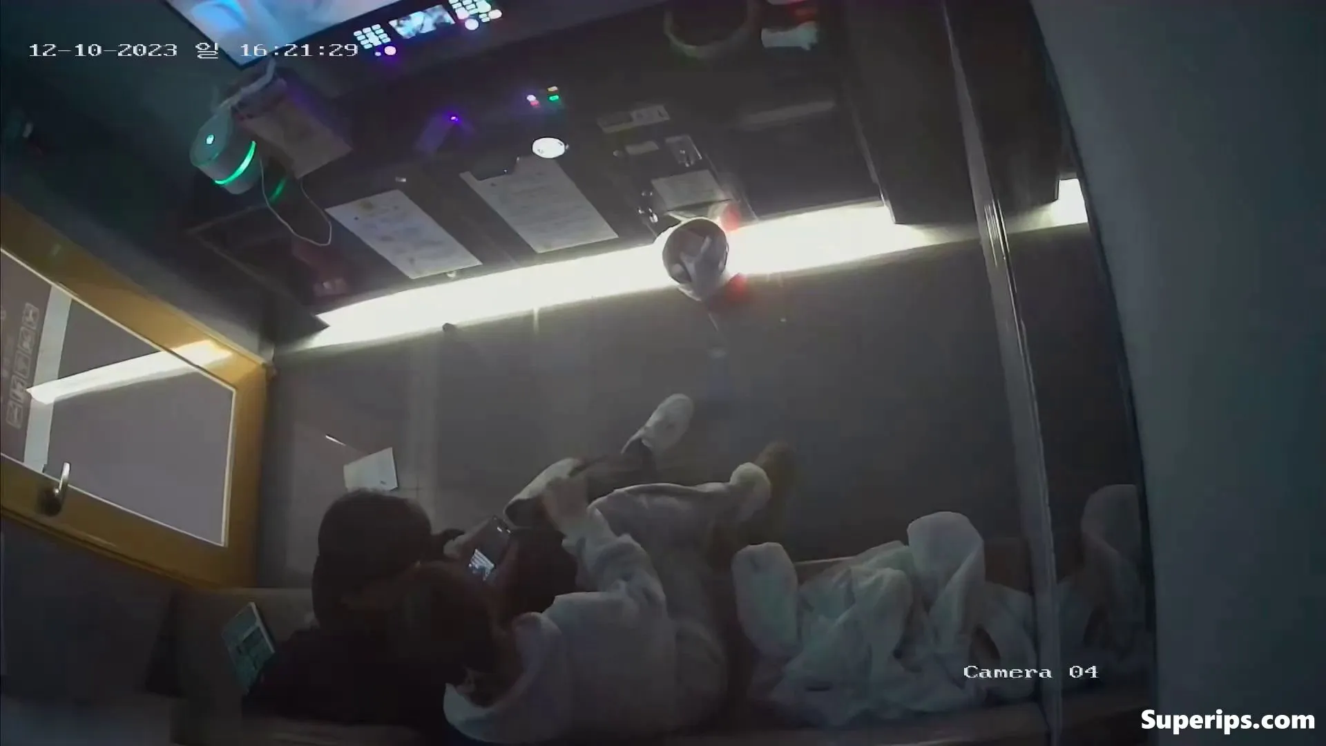 IPCAM – Young Korean couple watching movies IPCAM – Young Korean couple watching movies