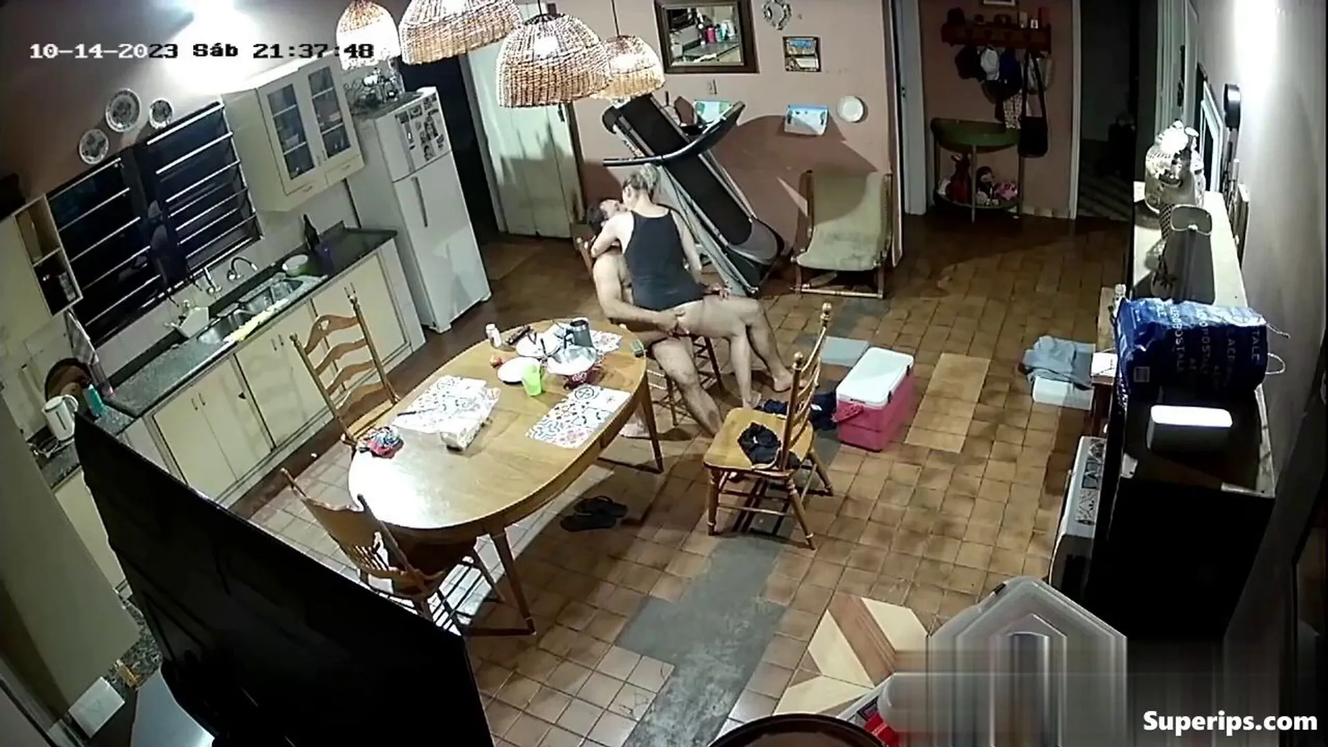 IPCAM – Brazilian MILF wife fucks in the kitchen IPCAM – Brazilian MILF wife fucks in the kitchen