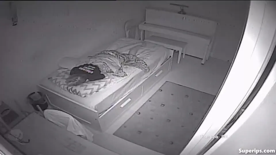 IPCAM – American blonde teen masturbates on her bed IPCAM – American blonde teen masturbates on her bed