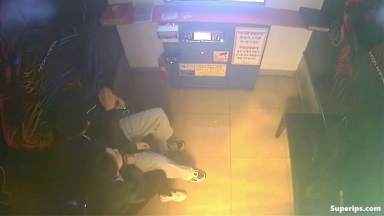 IPCAM – Drunk Korean couple at karaoke IPCAM – Drunk Korean couple at karaoke