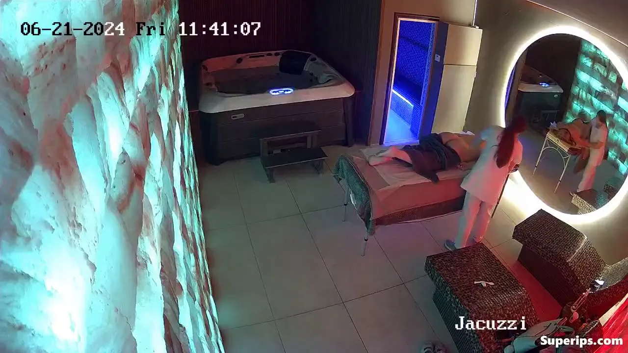 IPCAM –  Mature woman receives a massage from a young girl IPCAM –  Mature woman receives a massage from a young girl