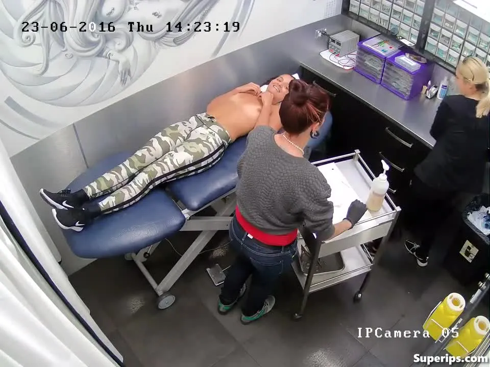 IPCAM β American girls get their tits pierced IPCAM β American girls get their tits pierced
