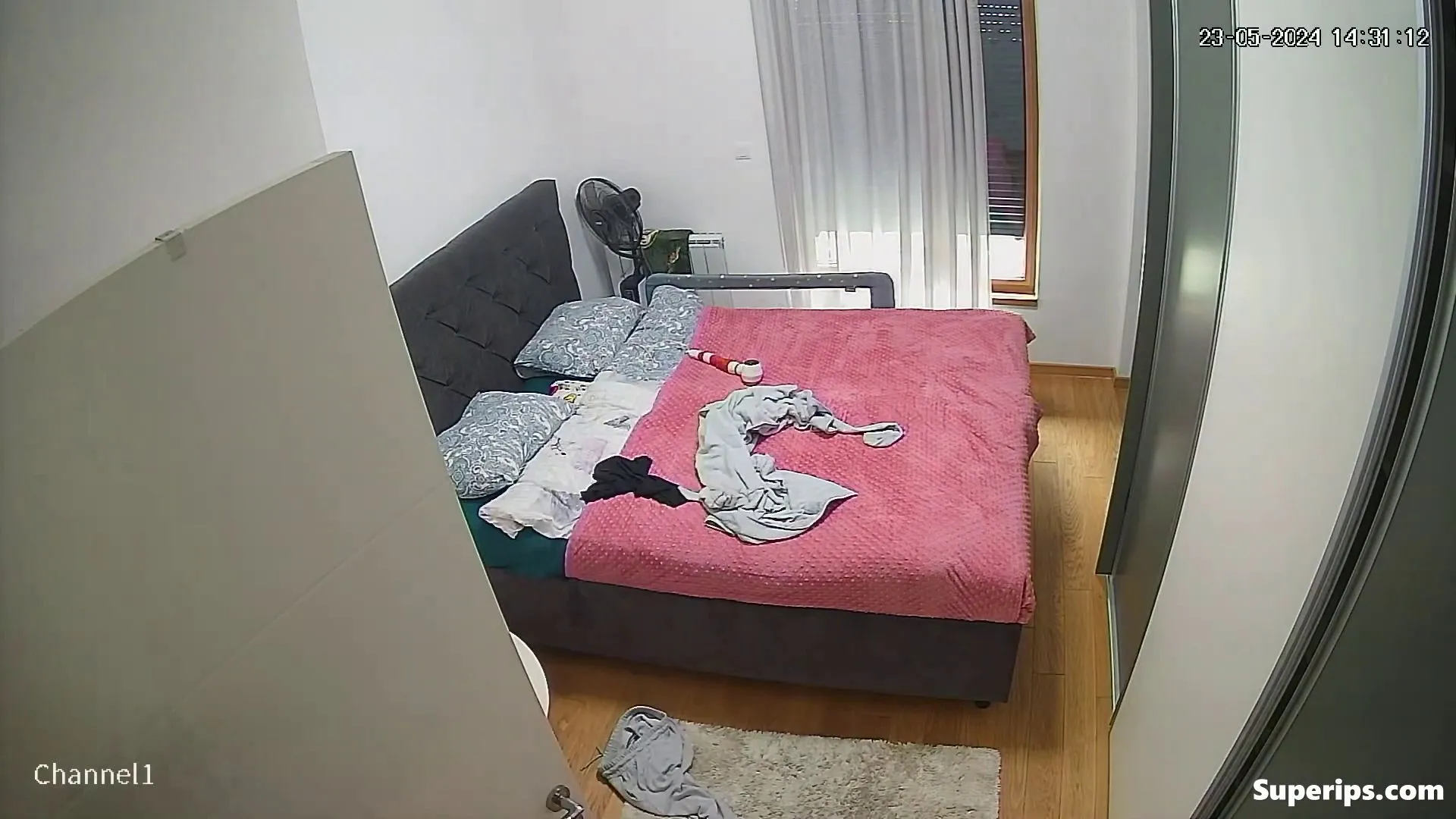 IPCAM – Busty woman masturbates with a vibrator IPCAM – Busty woman masturbates with a vibrator