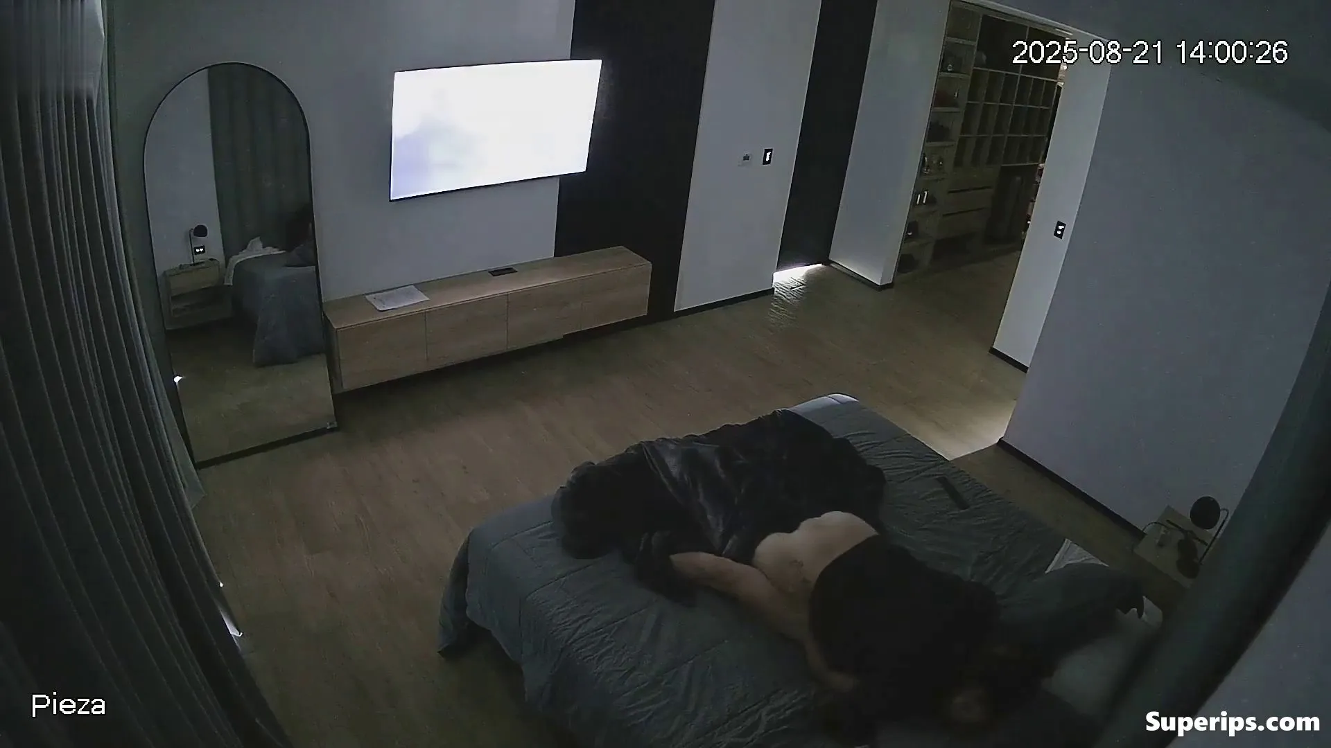 IPCAM – Hot Italian mom has nighttime sex IPCAM – Hot Italian mom has nighttime sex