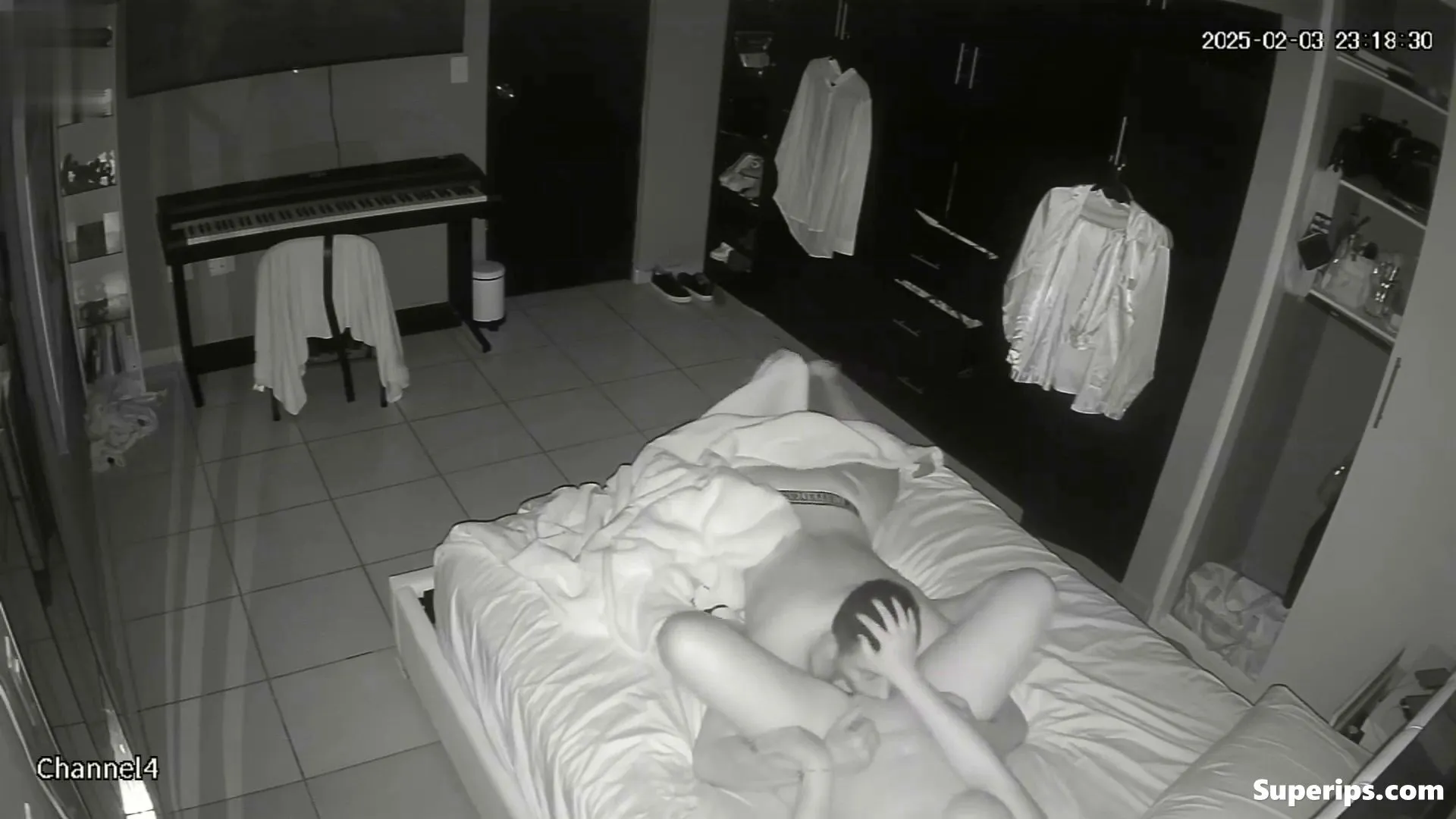 IPCAM – Married Latina woman receives oral sex IPCAM – Married Latina woman receives oral sex