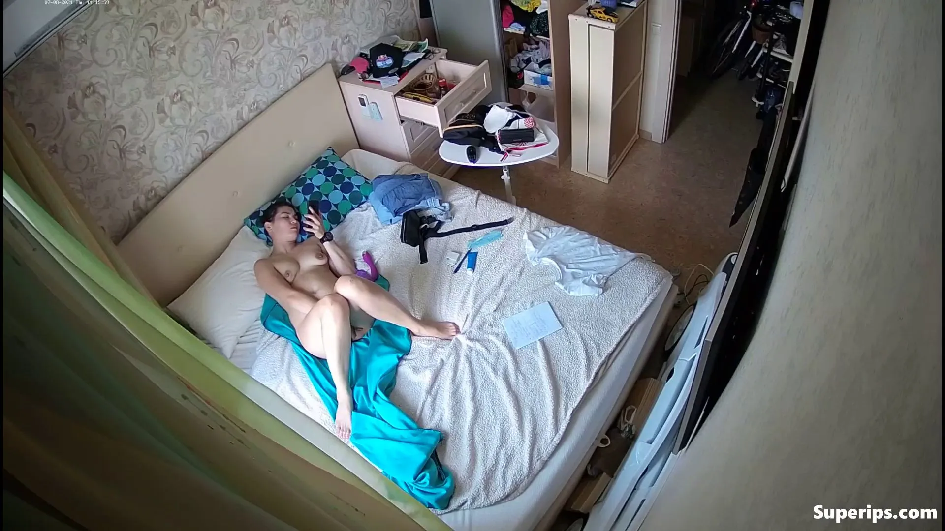 IPCAM – Ukrainian girl masturbates while watching porn IPCAM – Ukrainian girl masturbates while watching porn
