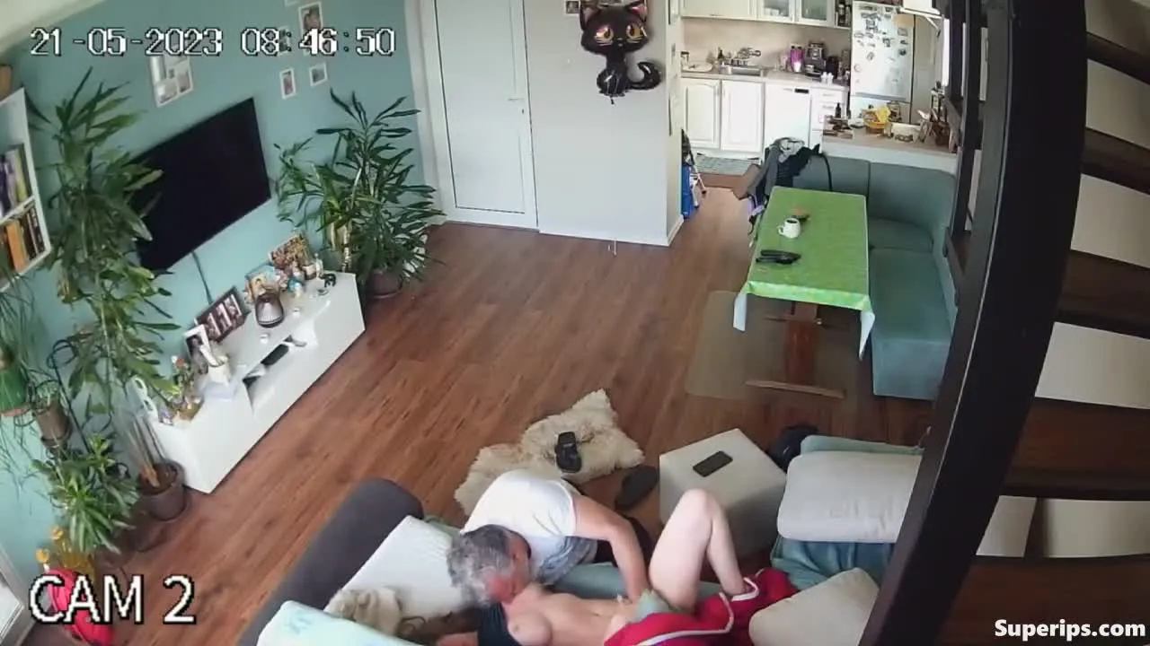 IPCAM – Old and young American fuck on the couch IPCAM – Old and young American fuck on the couch