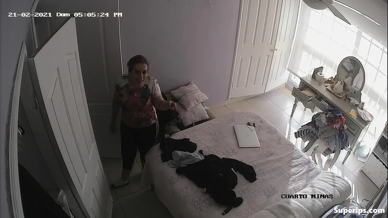 IPCAM – Teen sports girl changes her clothes IPCAM – Teen sports girl changes her clothes