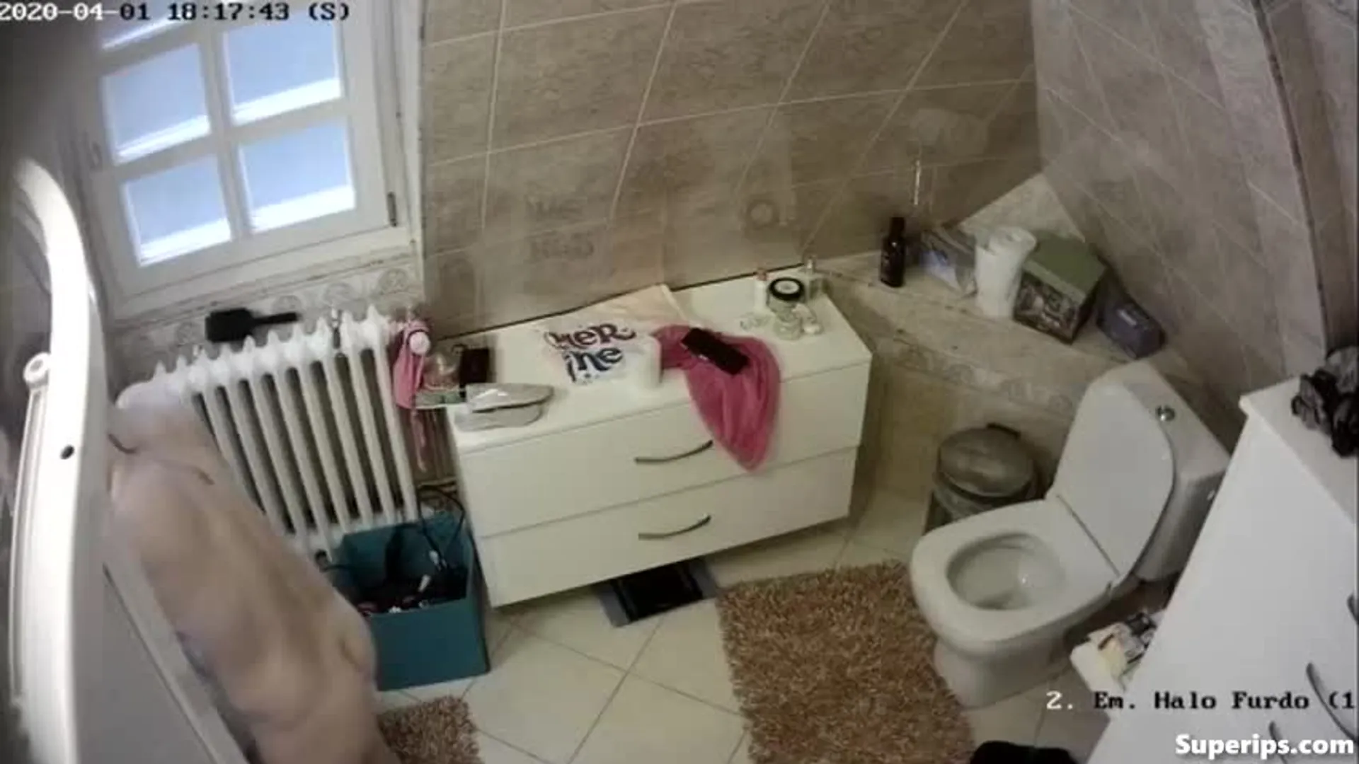 IPCAM – Russian woman masturbates in the toilet IPCAM – Russian woman masturbates in the toilet