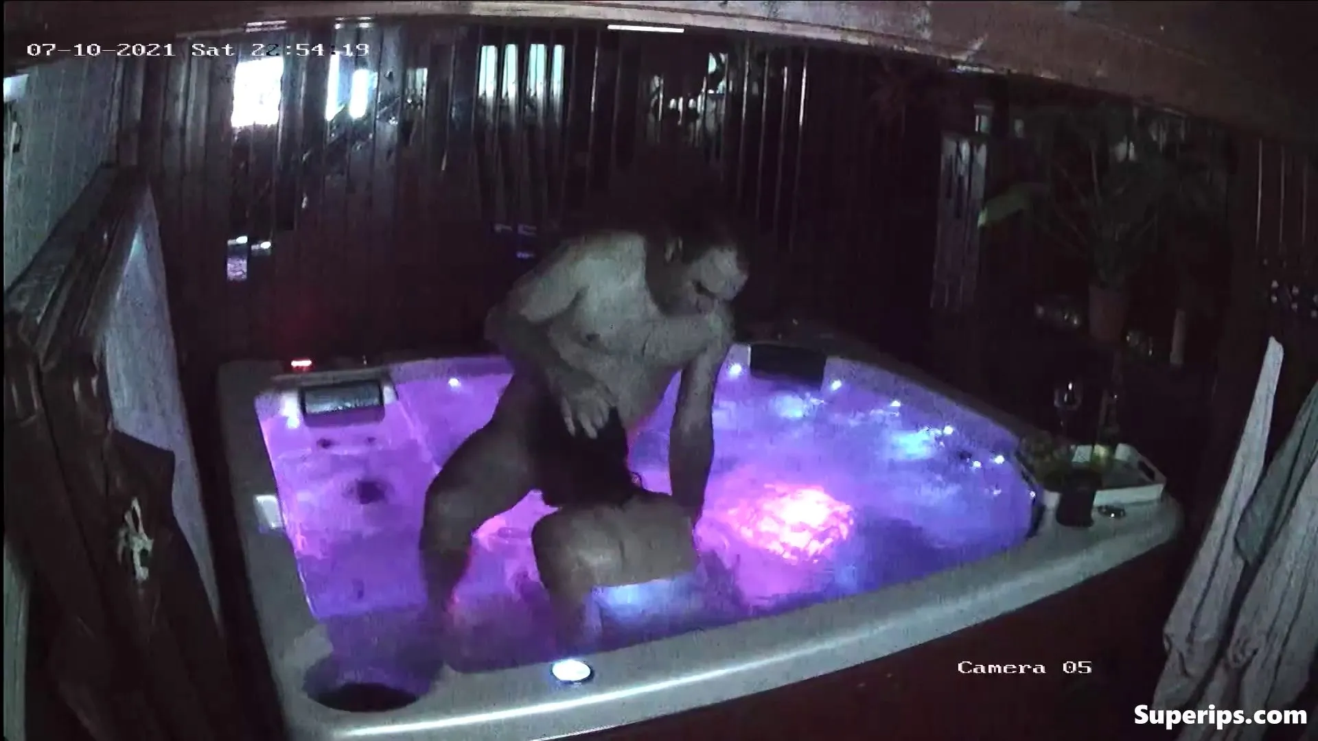 IPCAM – Big ass milf woman gets fucked in the Jacuzzi IPCAM – Big ass milf woman gets fucked in the Jacuzzi