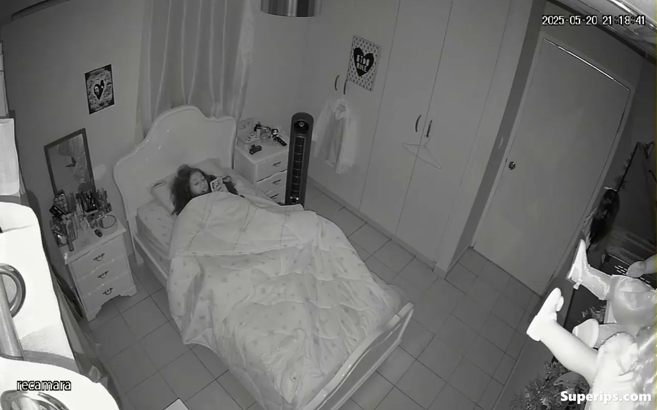 IPCAM – Naughty Italian girl masturbates in secret IPCAM – Naughty Italian girl masturbates in secret