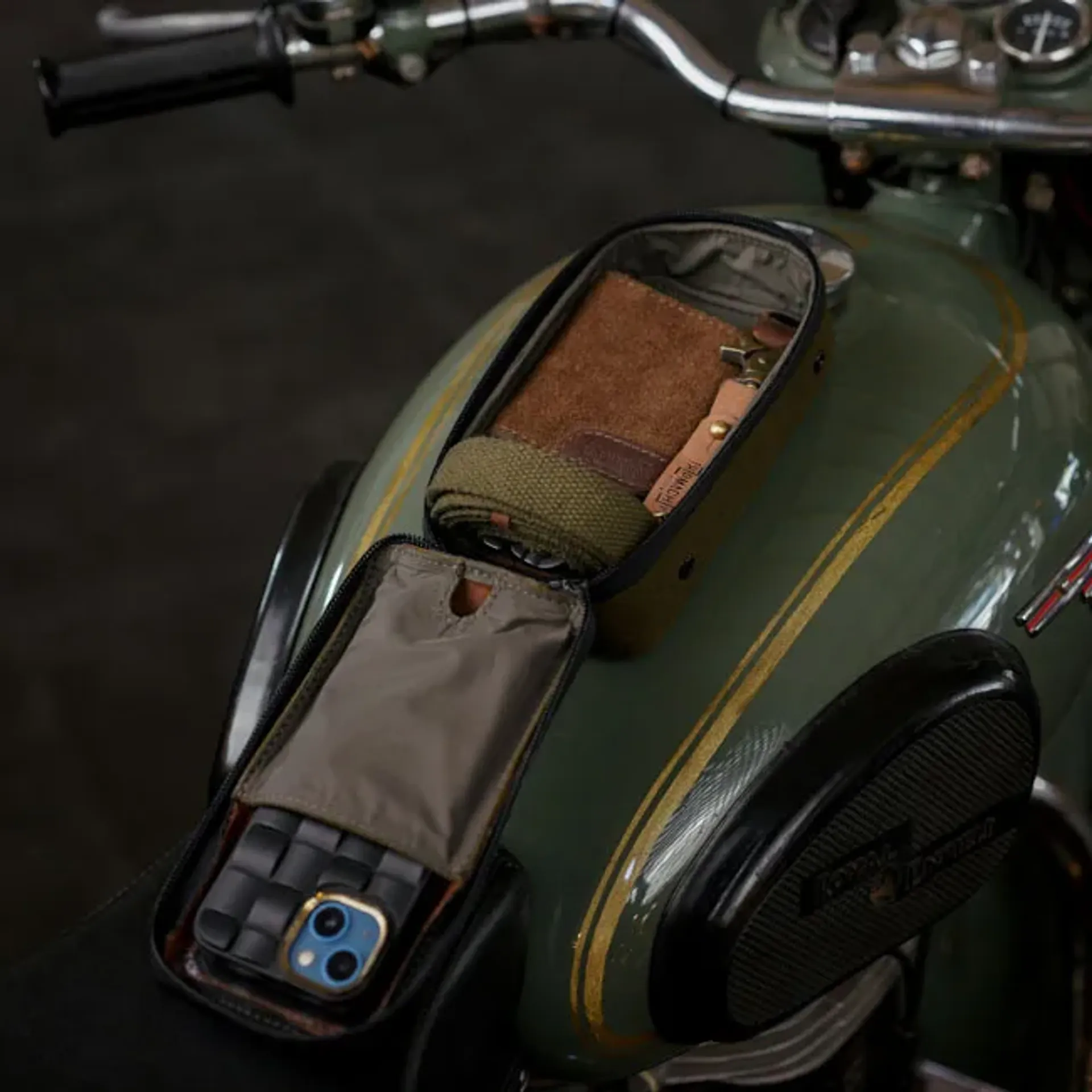 Trip Machine Navigator Case green/brown