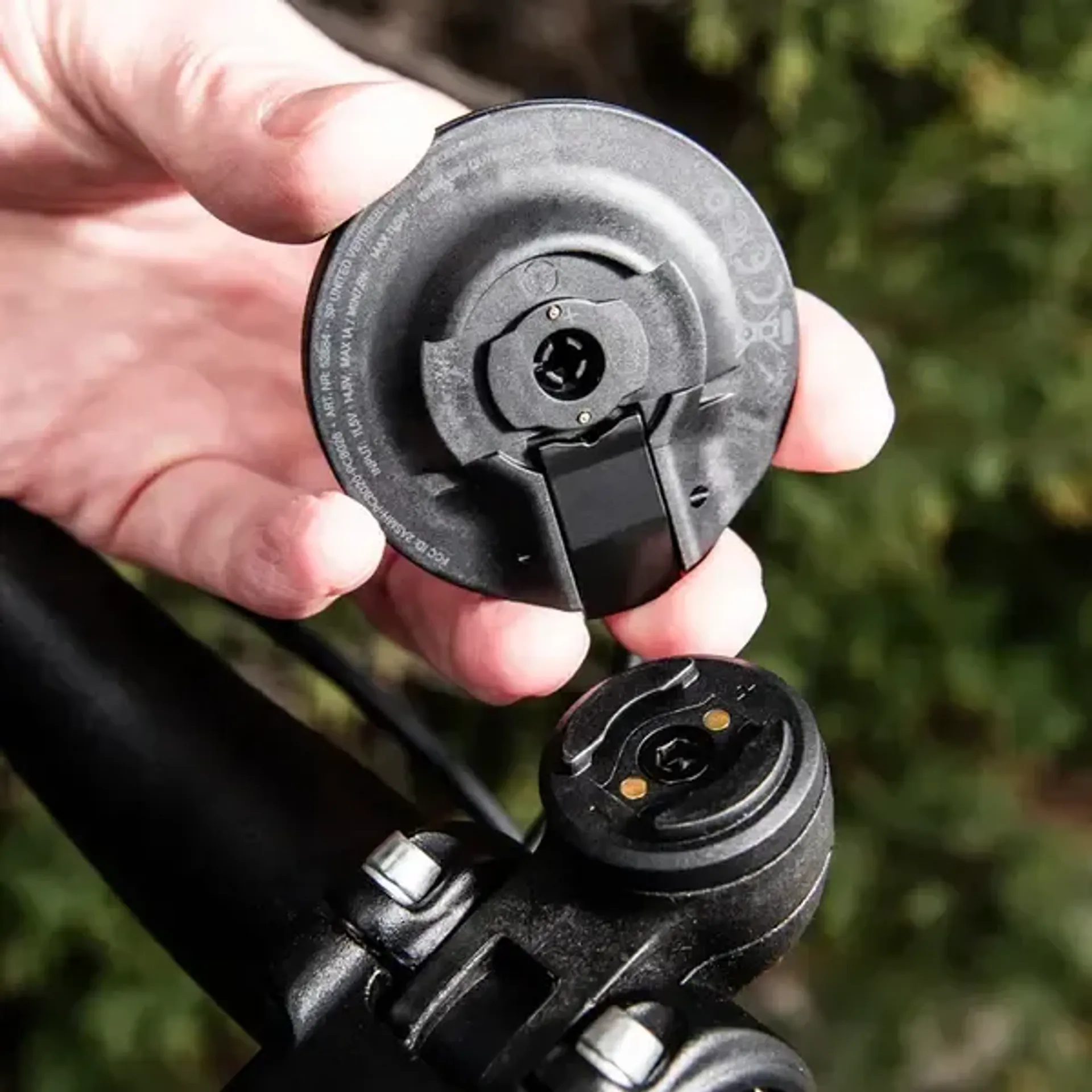 Module charging wireless e-cap
