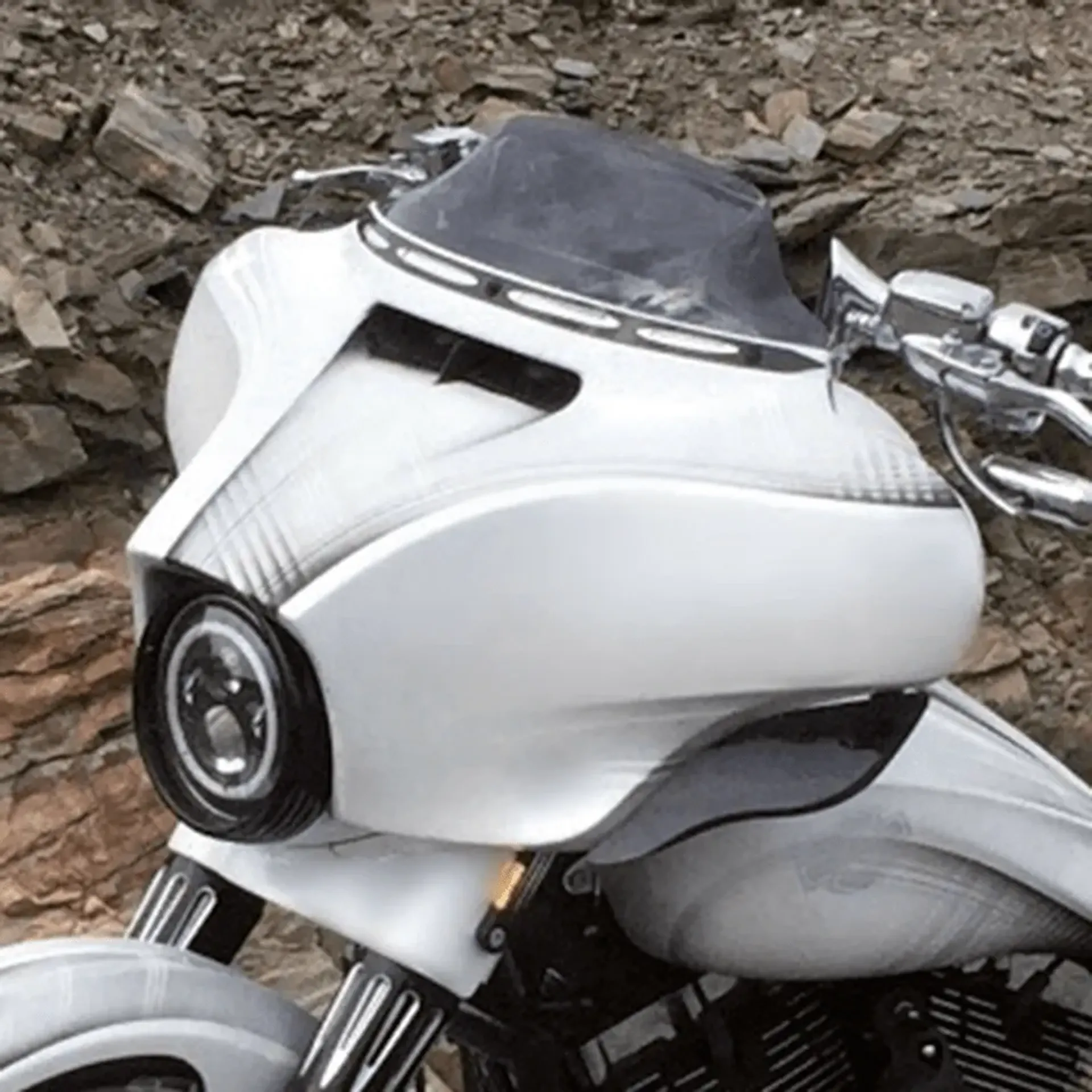 Custom outer fairing for FLH/T14-up