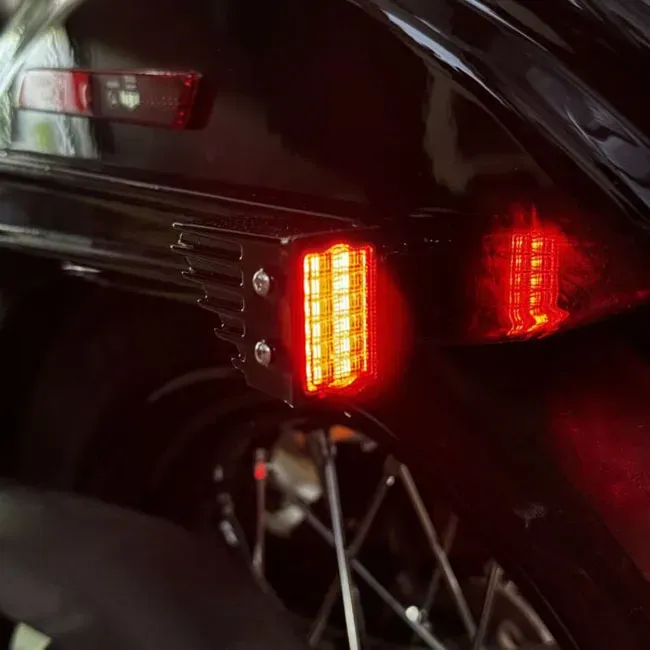 Custom Dynamics, rear fender strut LED turn signals. Black - Afbeelding 2