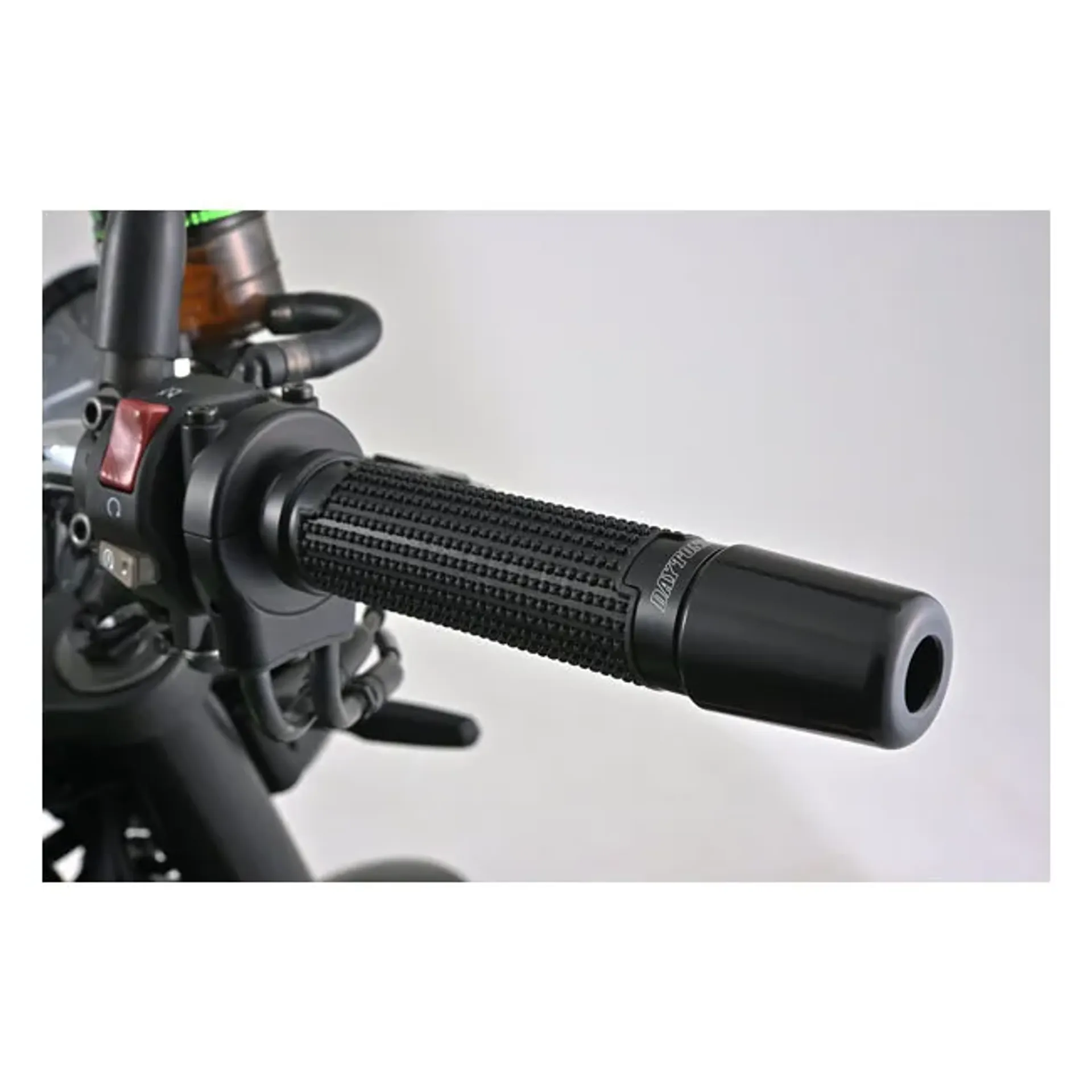 Daytona, Cross grip set. Black/silver