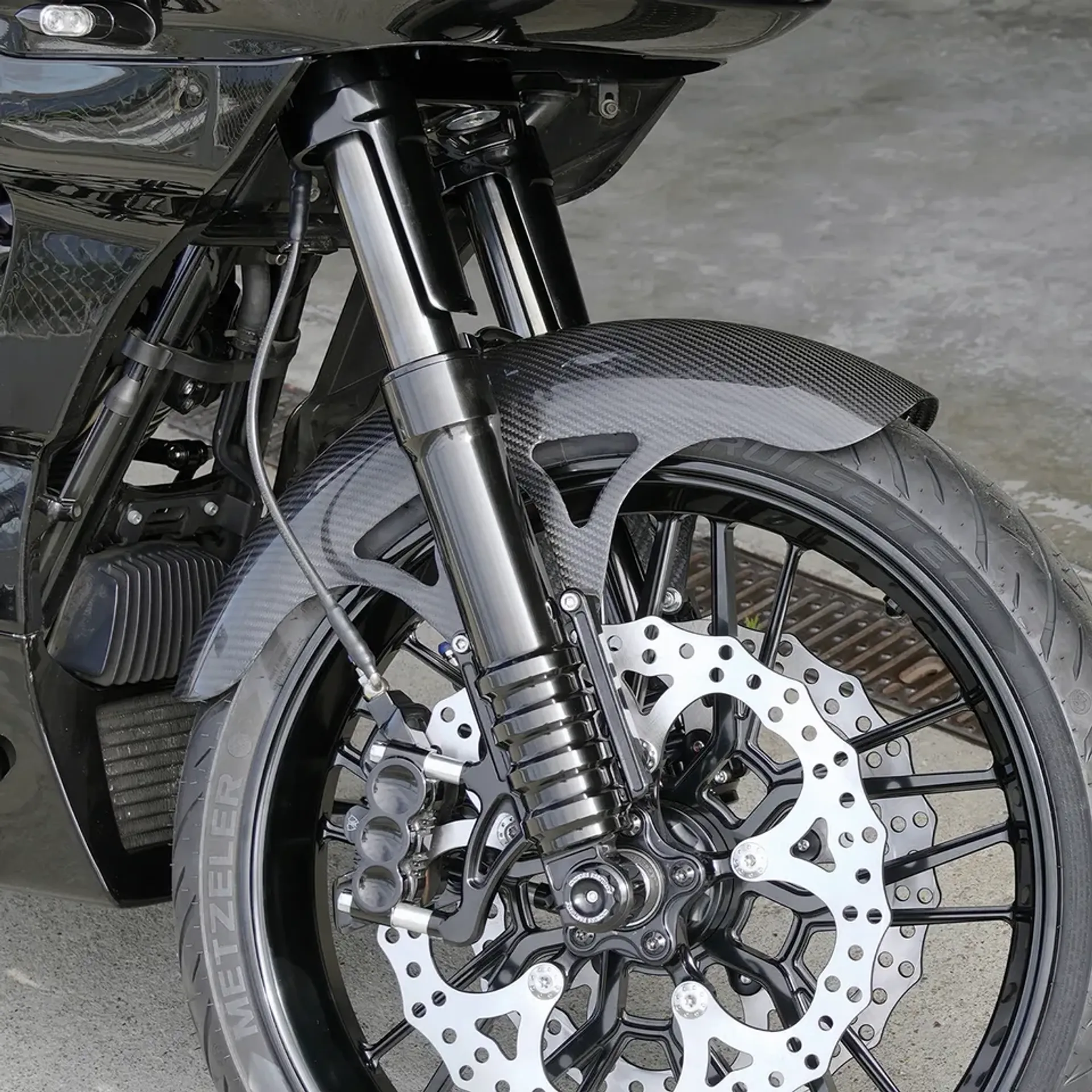 Front Fender 21″ Carbon FLH/T99-13