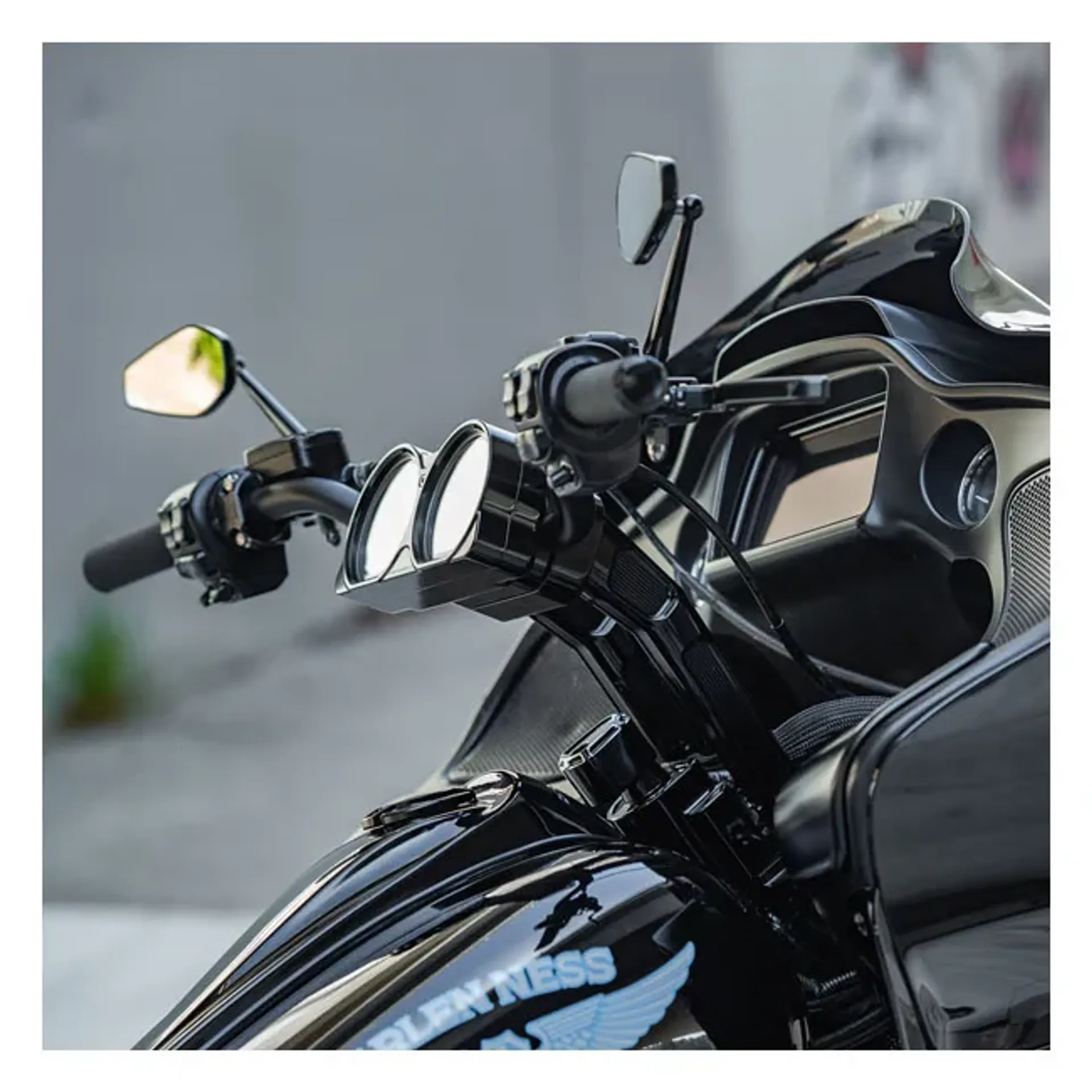 Arlen Ness, Method 10 risers for Road Glides. Black