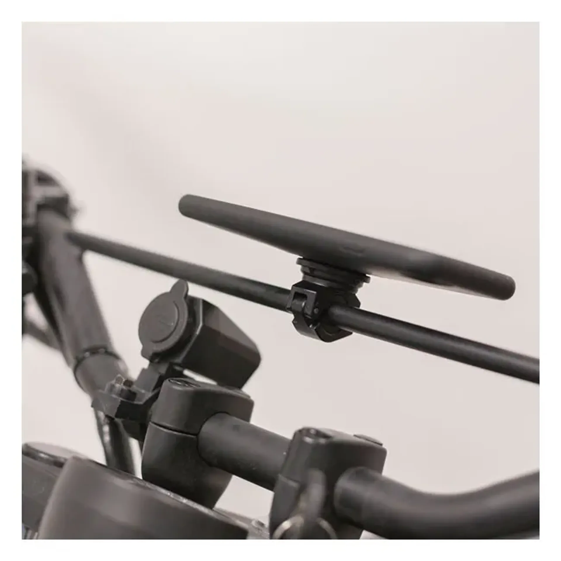 SP Connect™, mirror mount