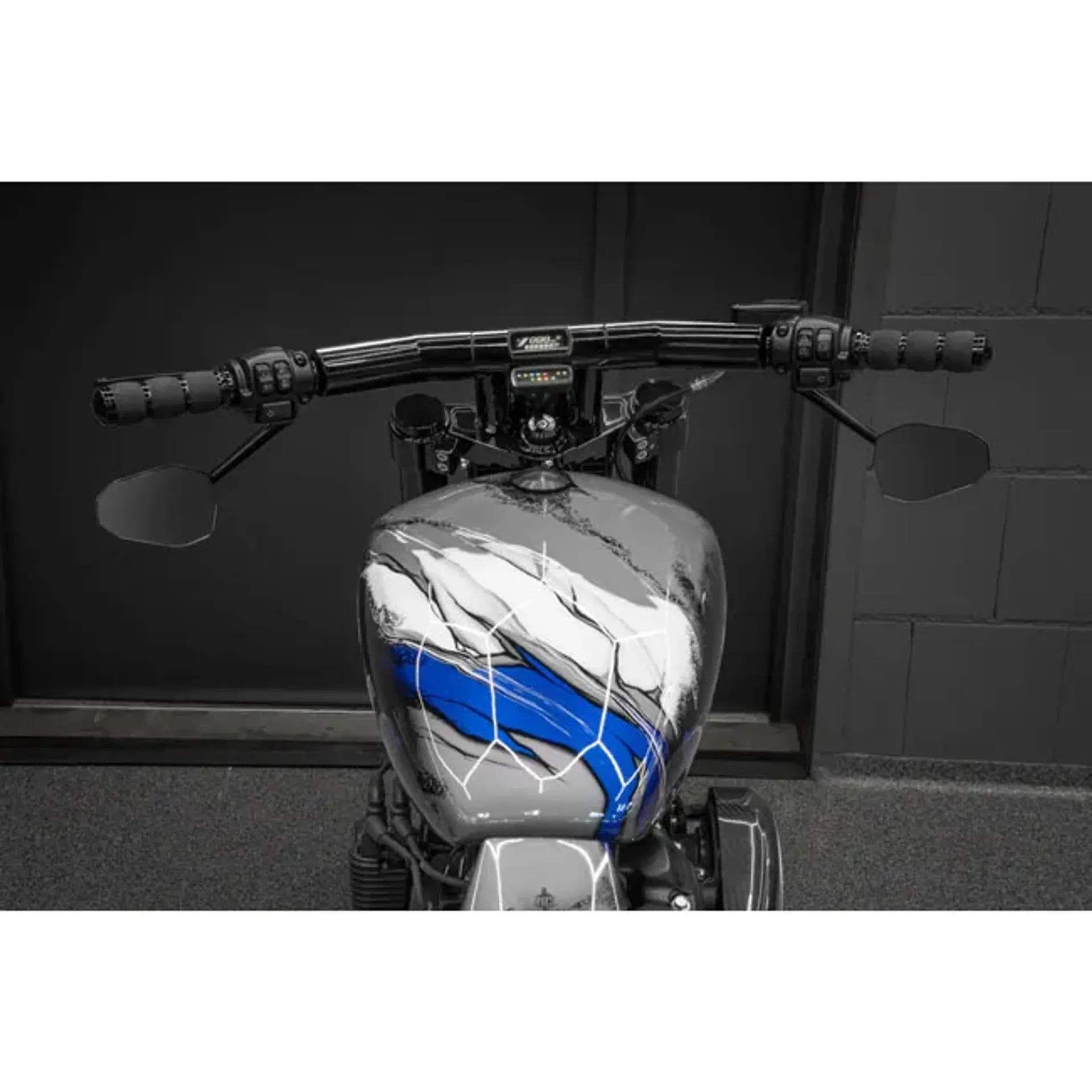 Killer Custom, "Drag-T" Mega Handlebars. Gloss black
