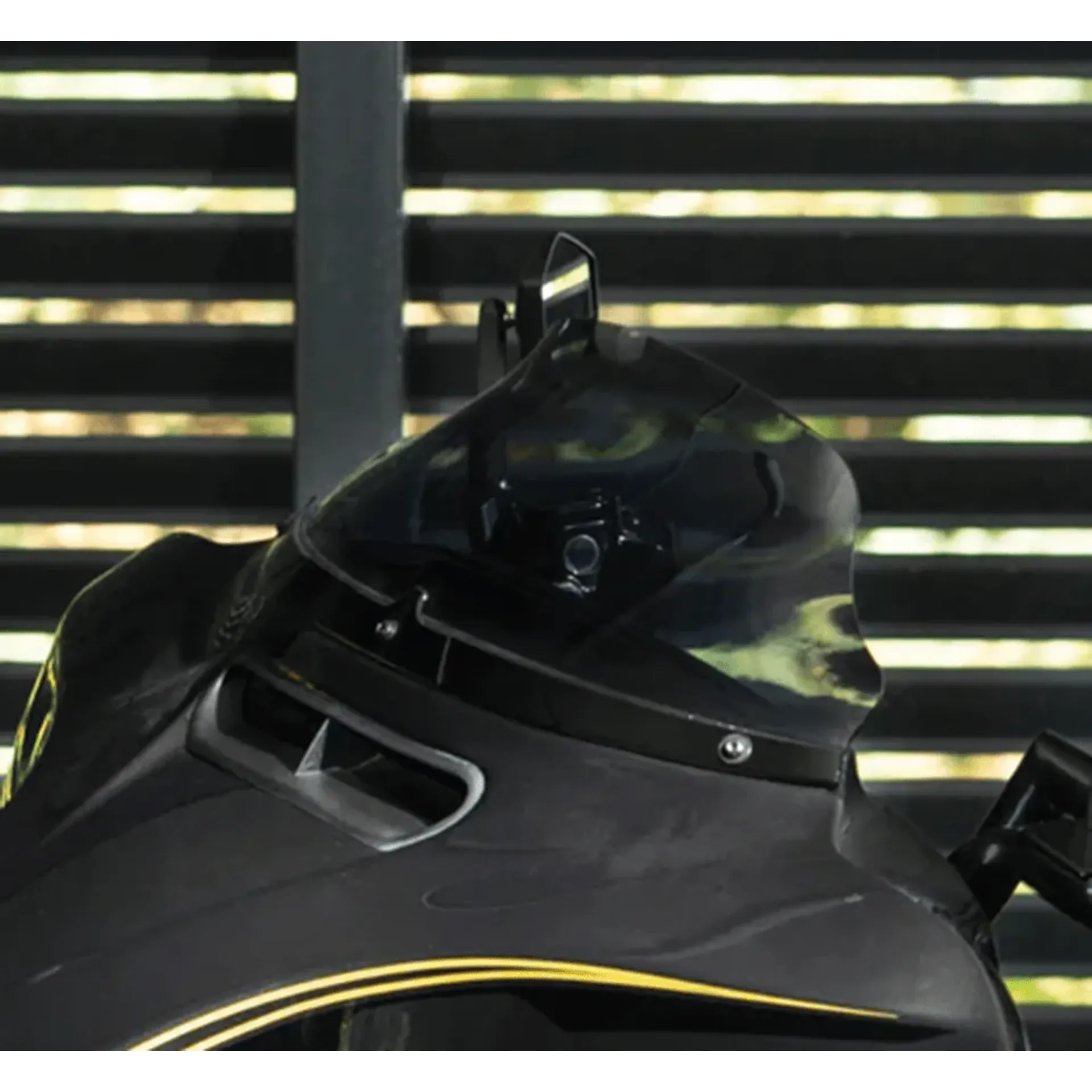 7.5″ Tinted Windshield FLH14-23