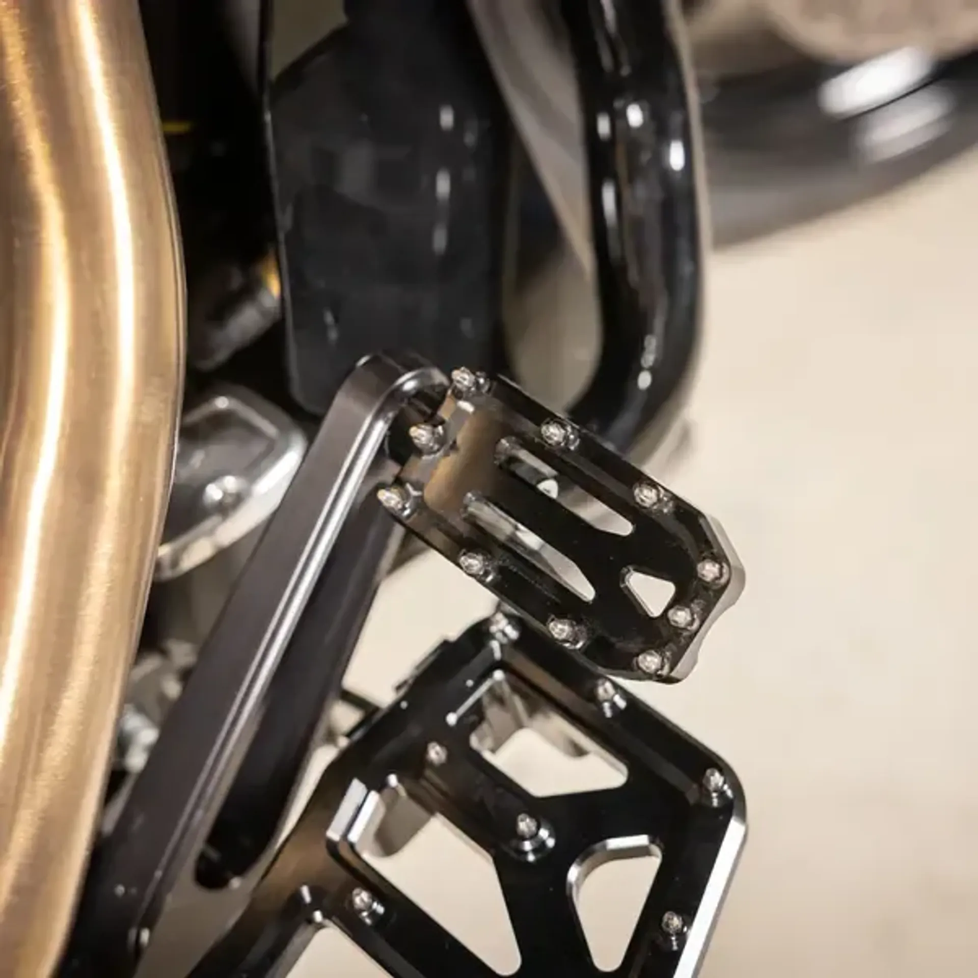 Pedal brake aggressor touring