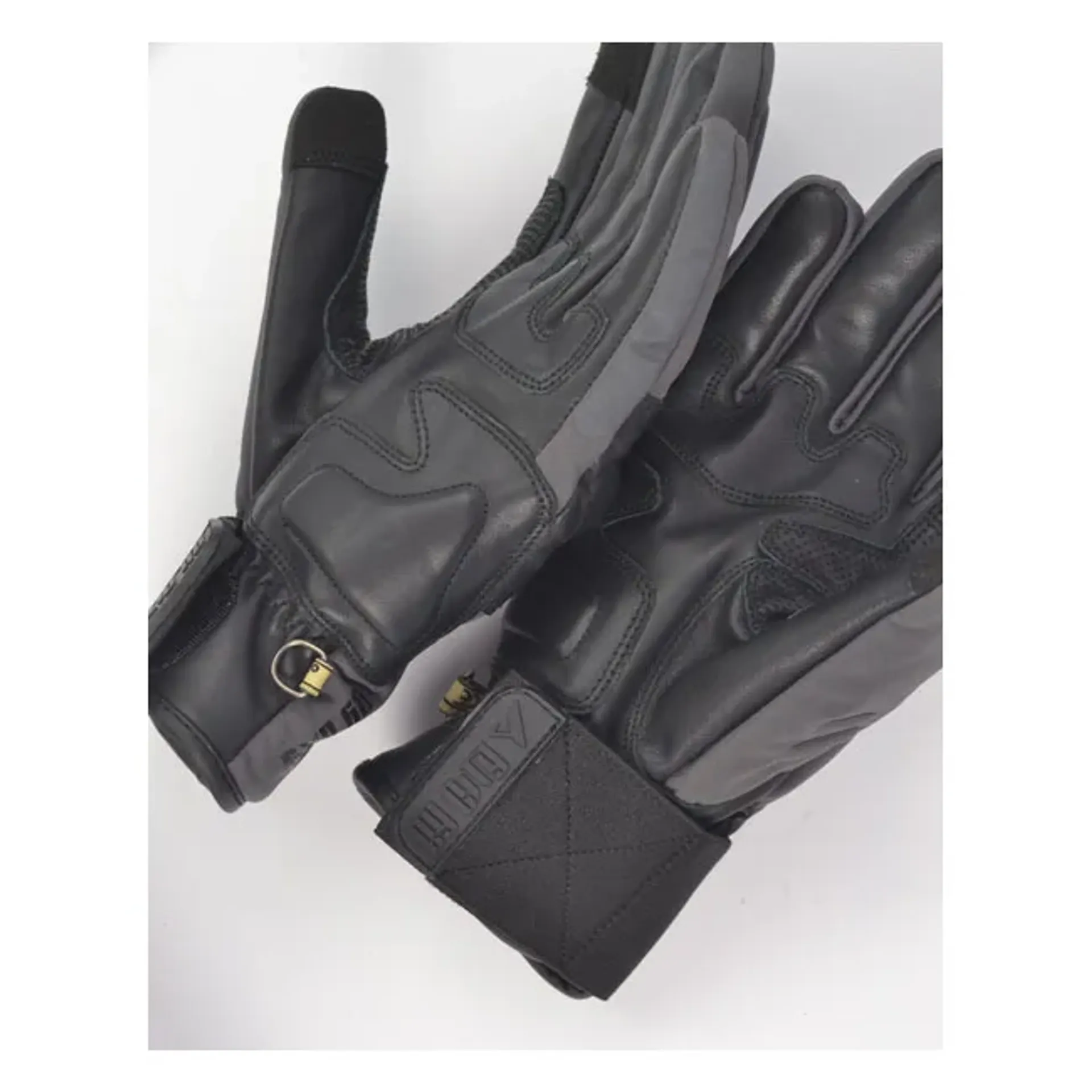 By City Artic gloves grey