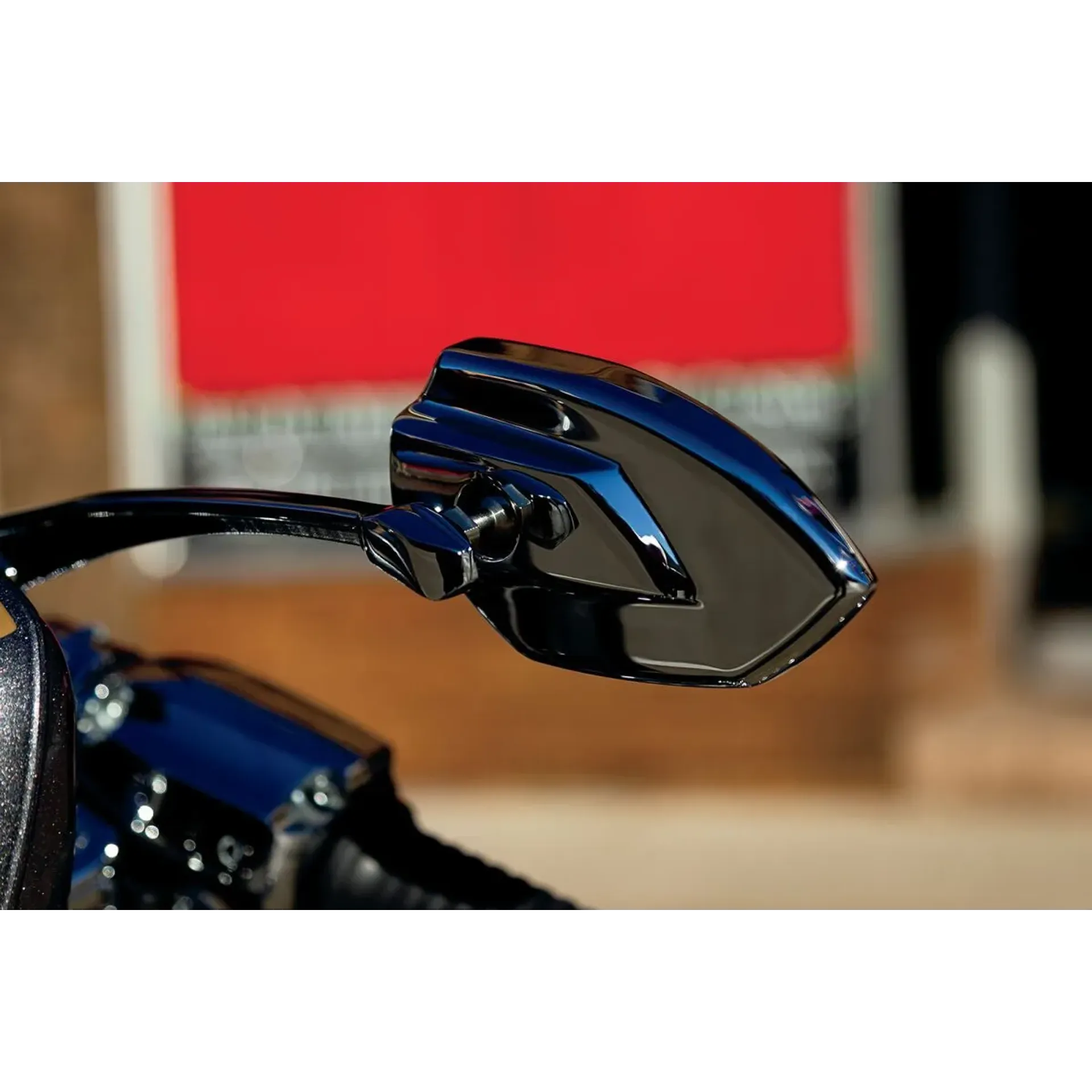 Phantom Mirrors, Gloss Bl