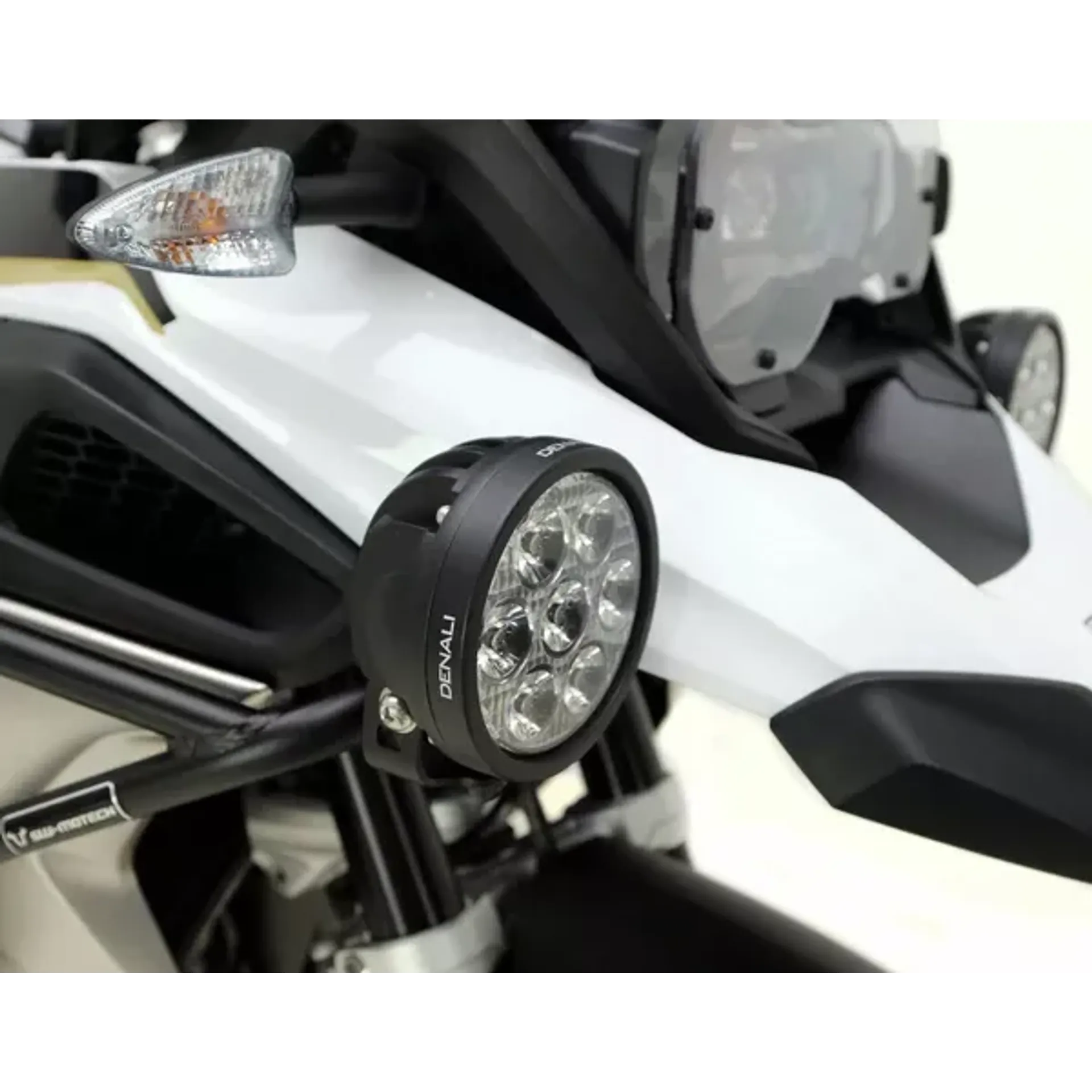 Mount light bmw