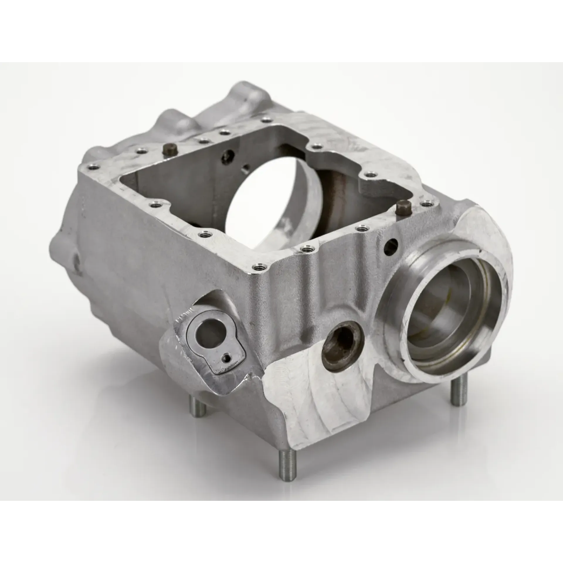4-Speed tranny housing BT36-64