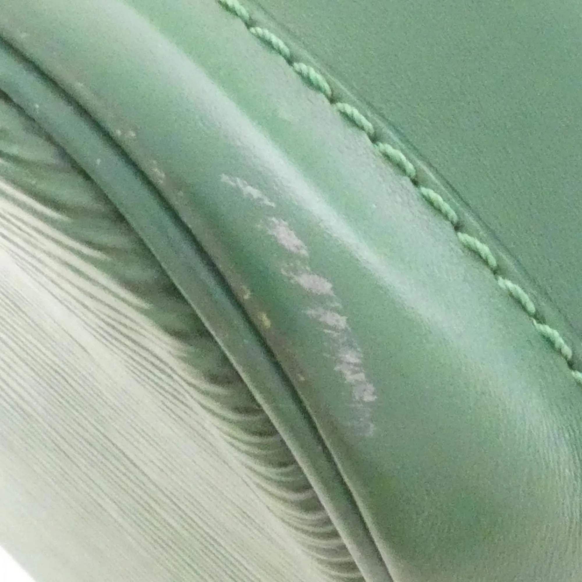 LOUIS VUITTON Green Shoulder Bag