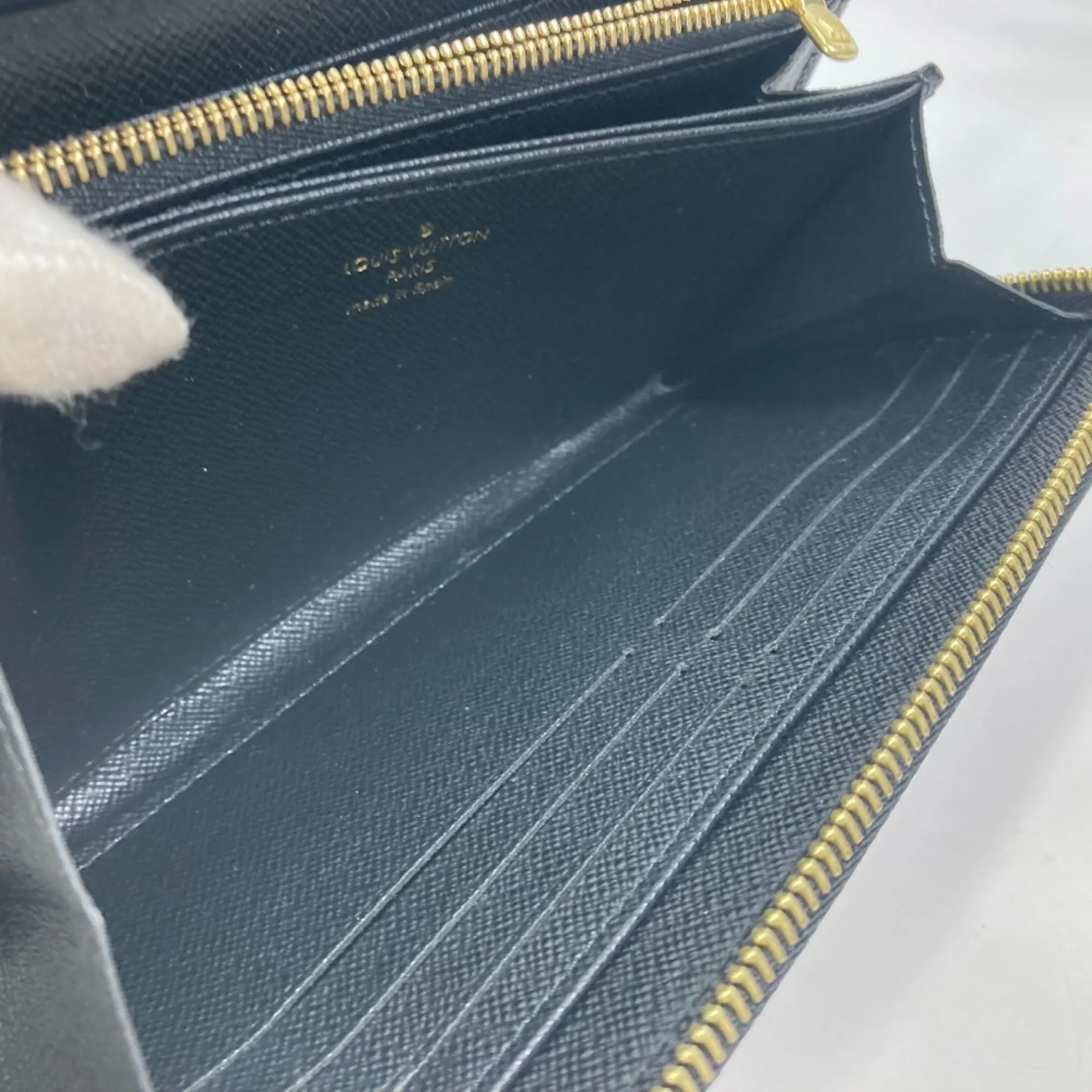 LOUIS VUITTON White Monogram Wallet