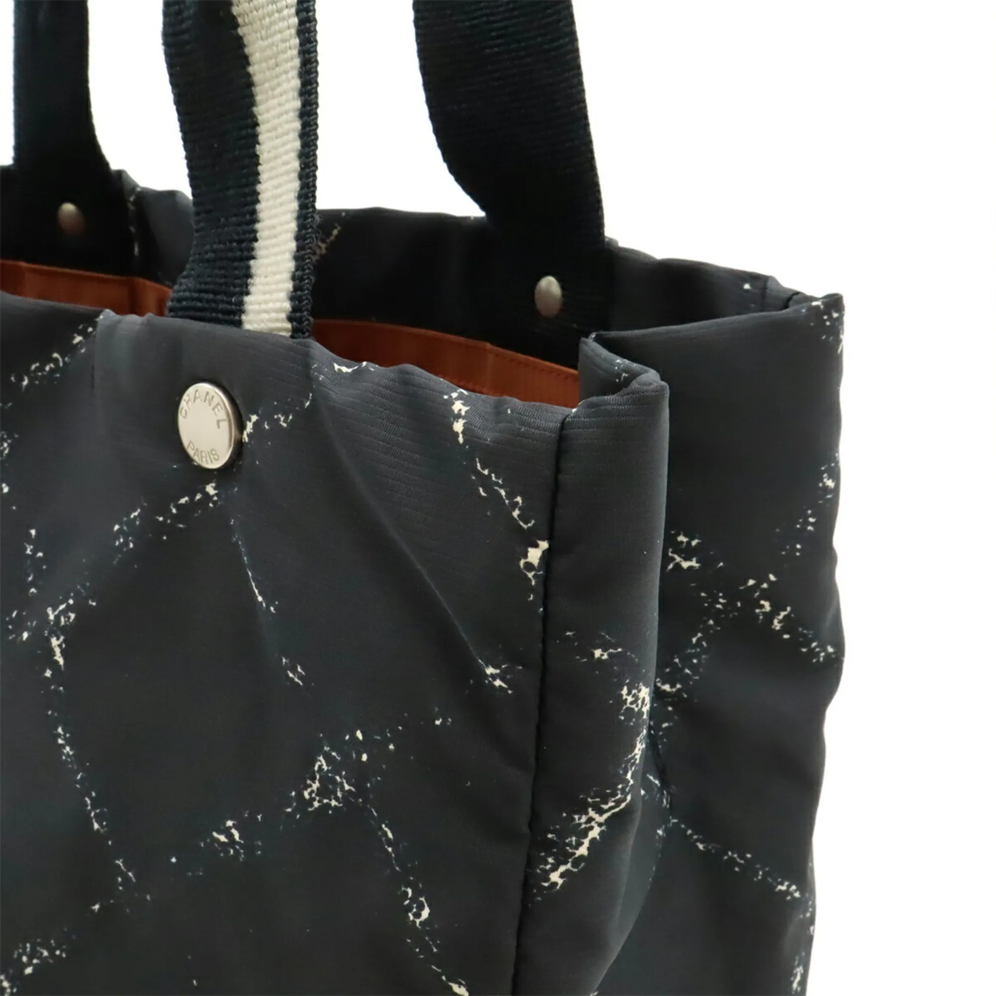 CHANEL Black Shoulder Bag