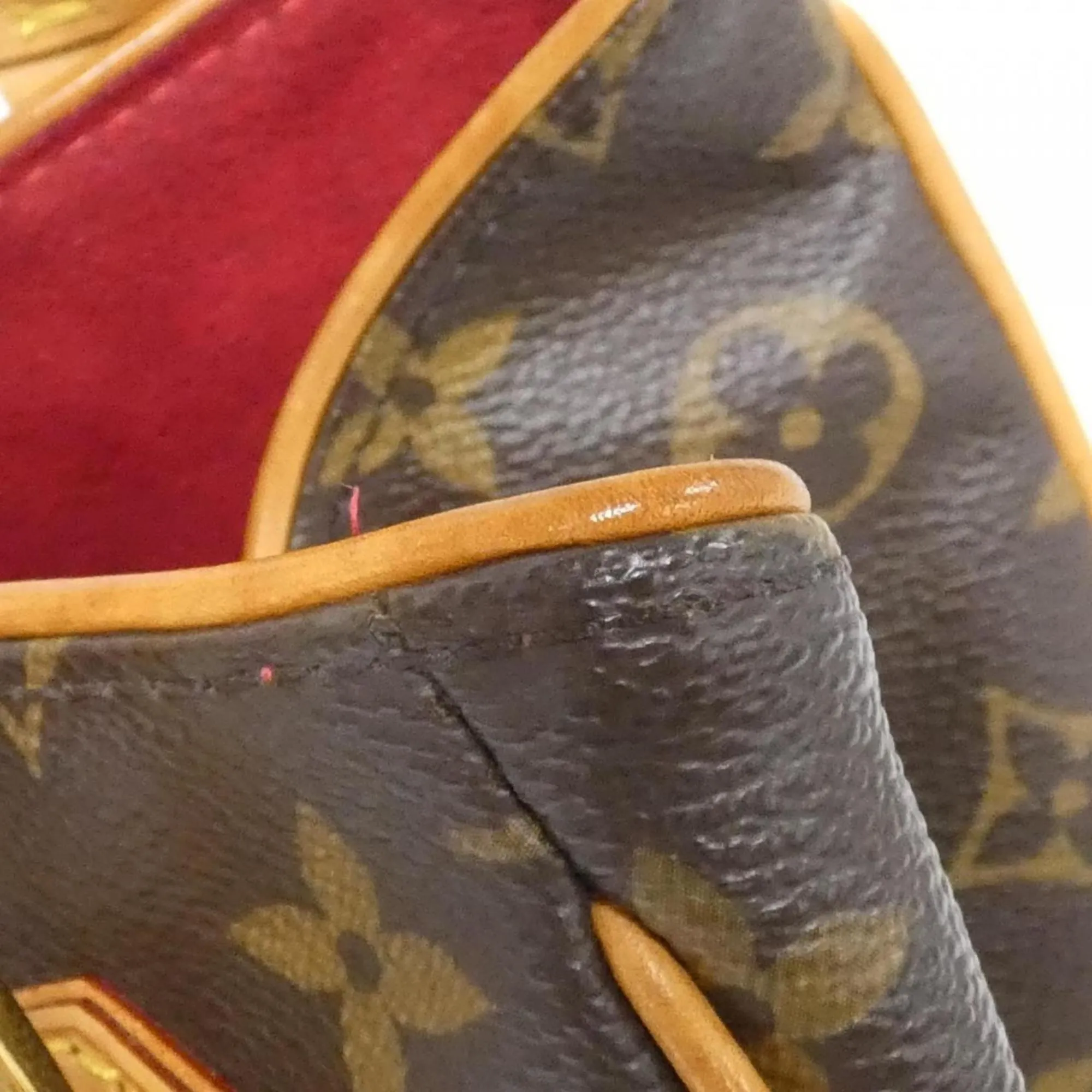 LOUIS VUITTON Brown Monogram Bag