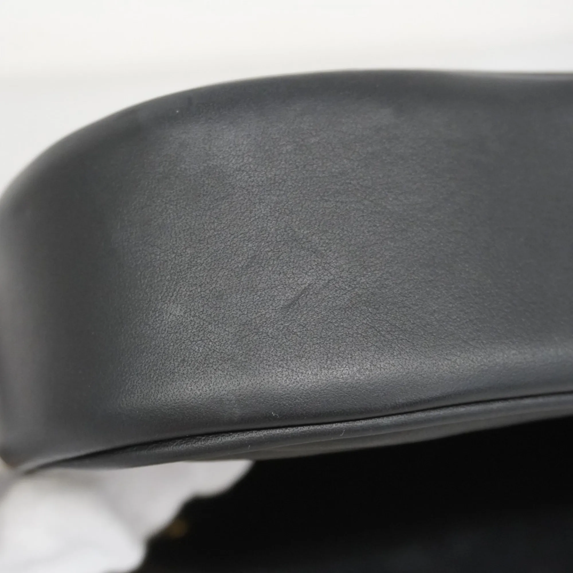 LOUIS VUITTON Black Shoulder Bag