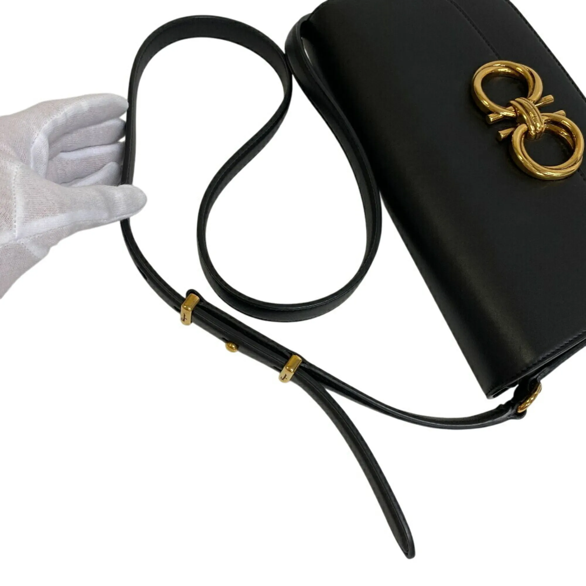 SALVATORE FERRAGAMO Black Shoulder Bag