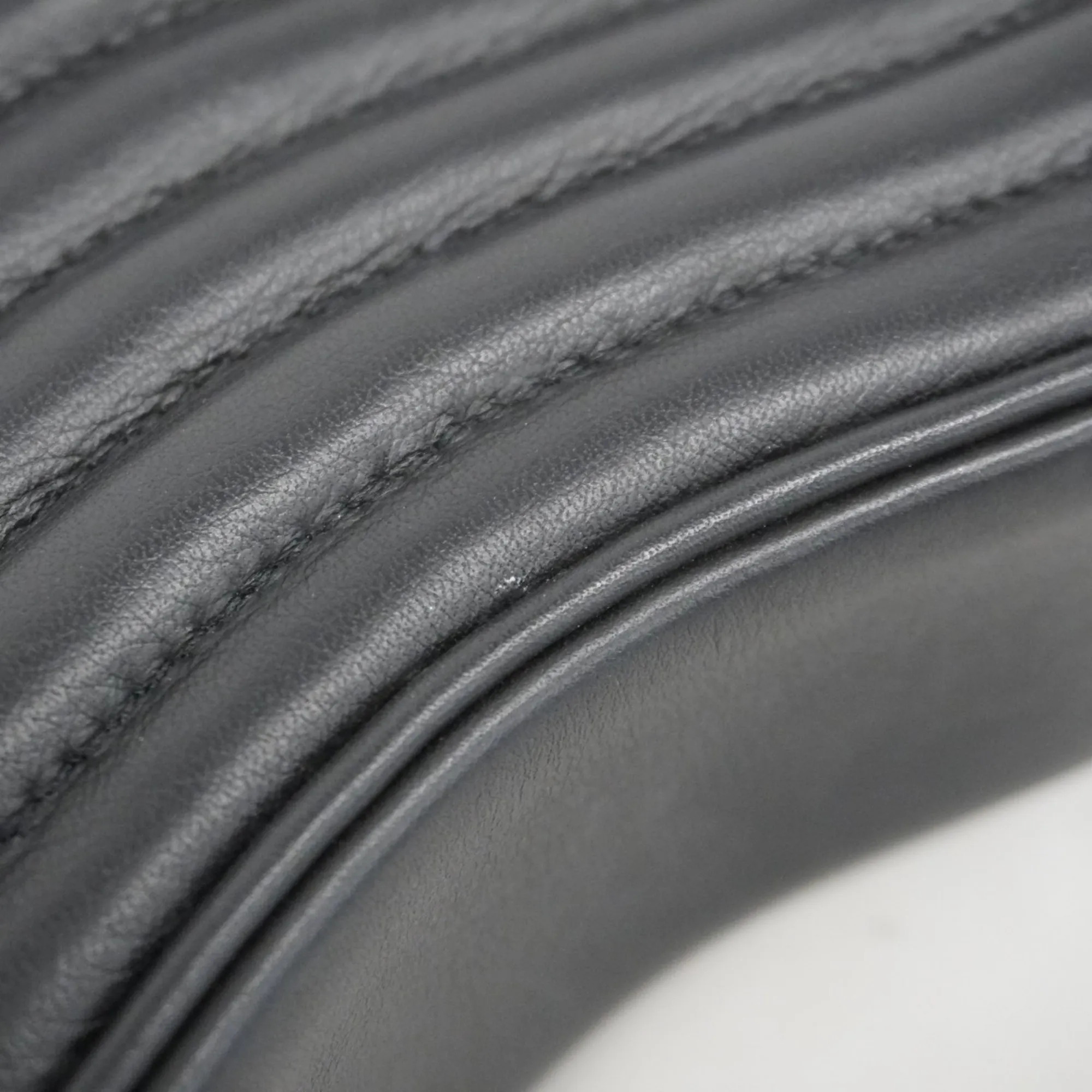 LOUIS VUITTON Black Shoulder Bag