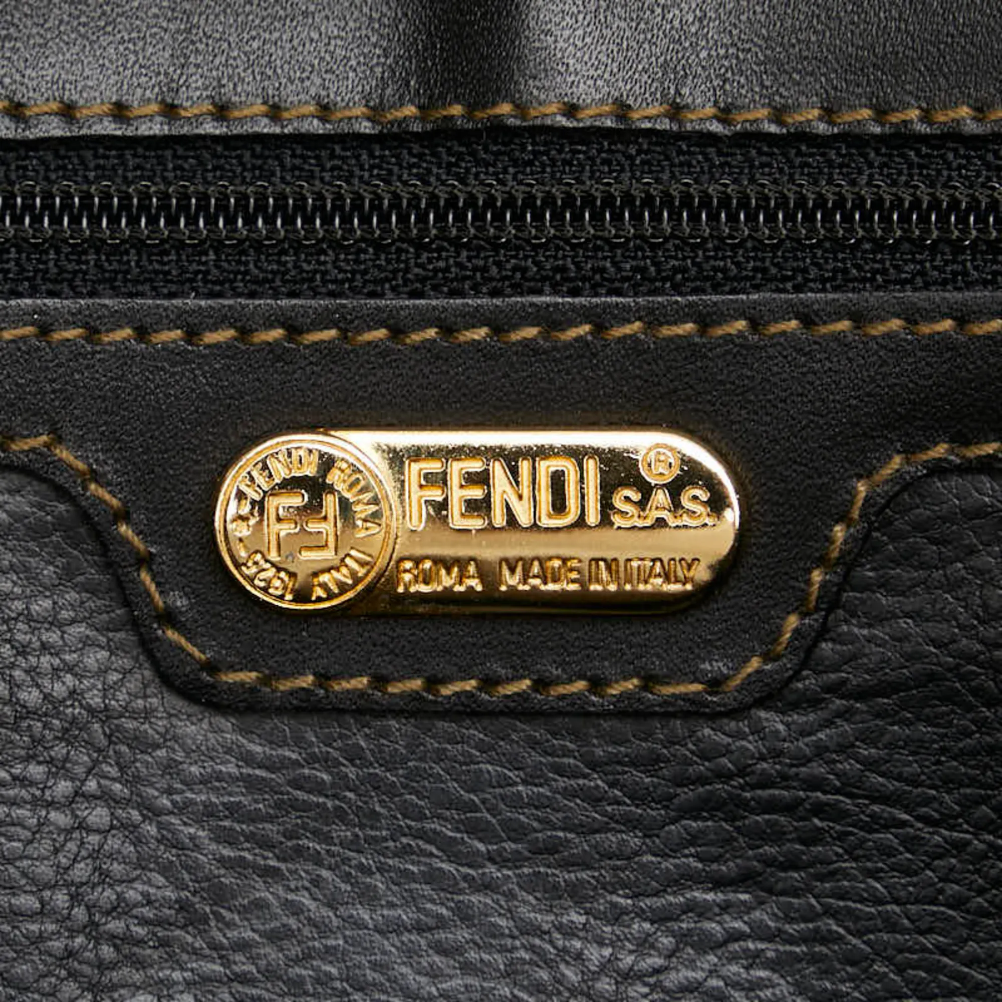 FENDI Black Leather Shoulder Bag
