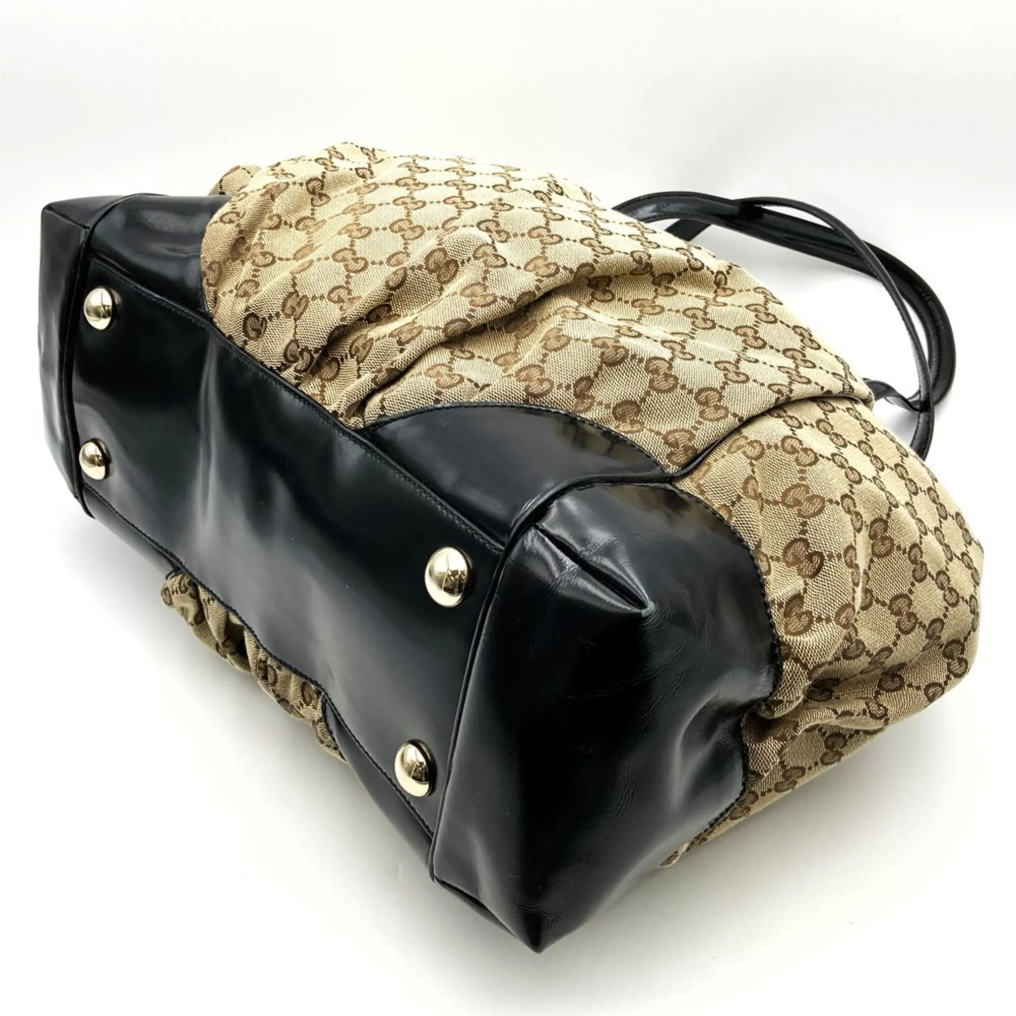 GUCCI Cream Shoulder Bag