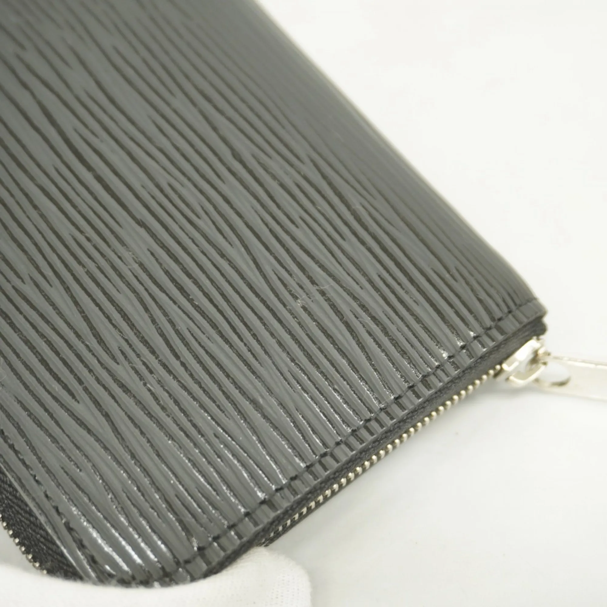 LOUIS VUITTON Black Wallet