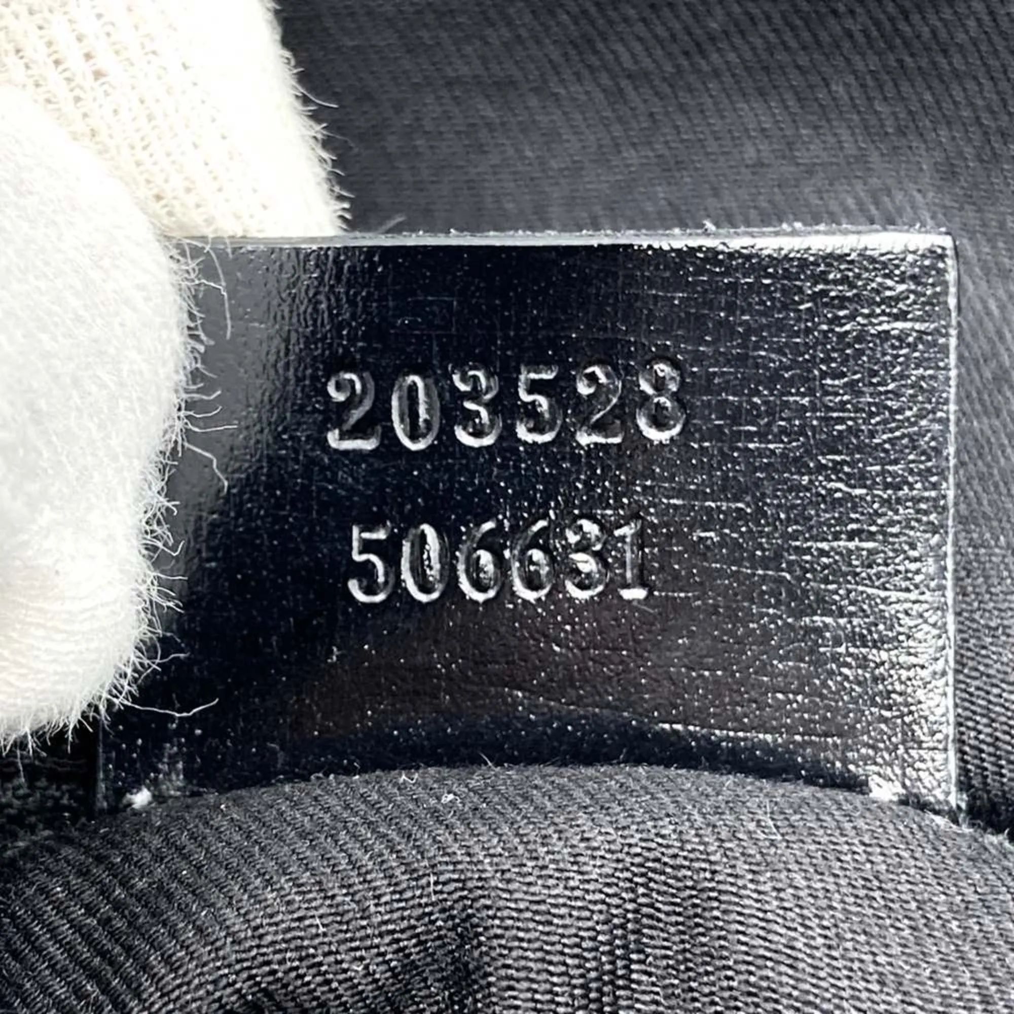 GUCCI Cream Shoulder Bag