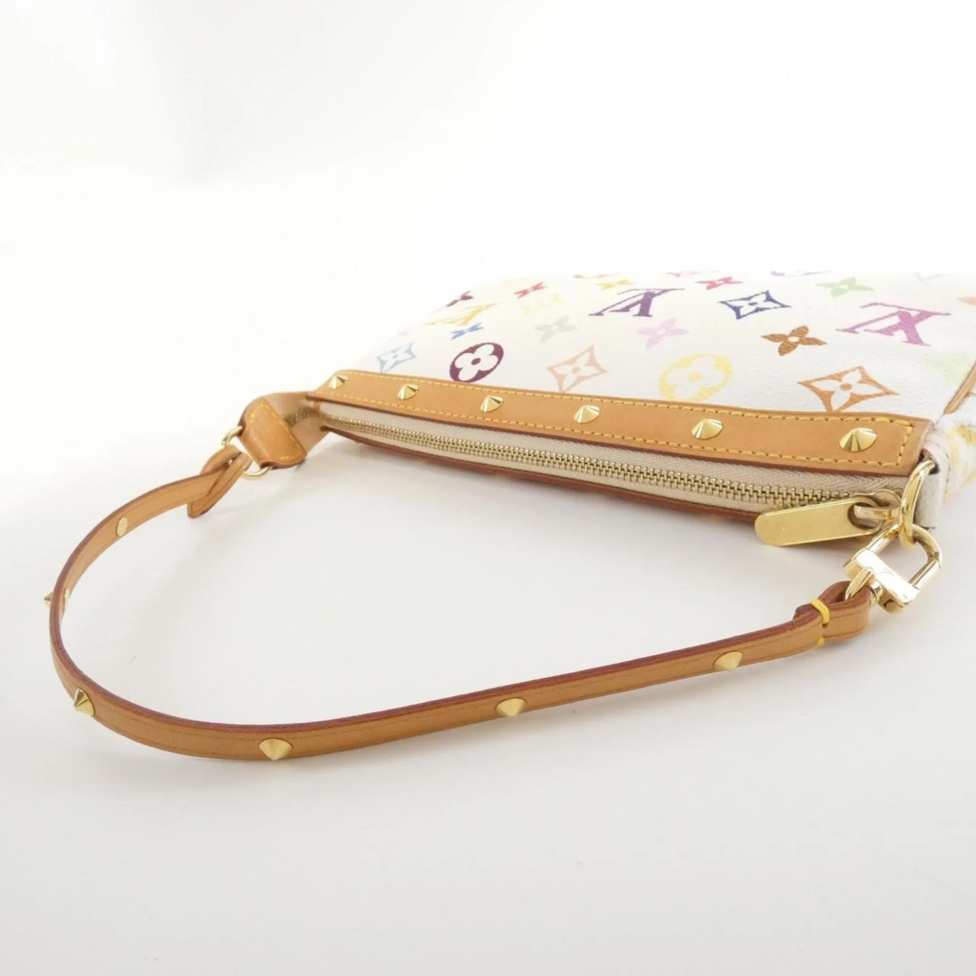 LOUIS VUITTON White Pouch