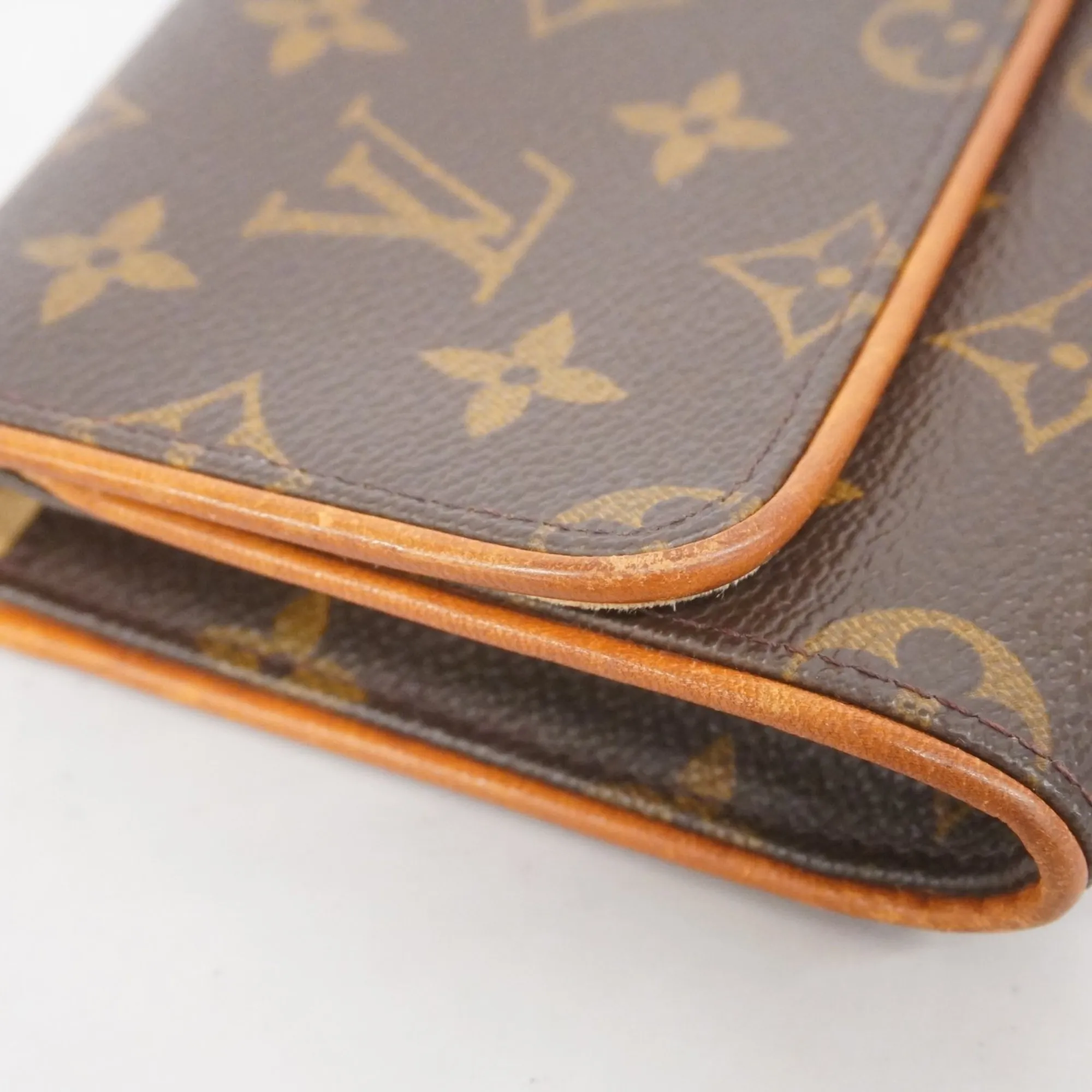 LOUIS VUITTON Brown Monogram Shoulder Bag