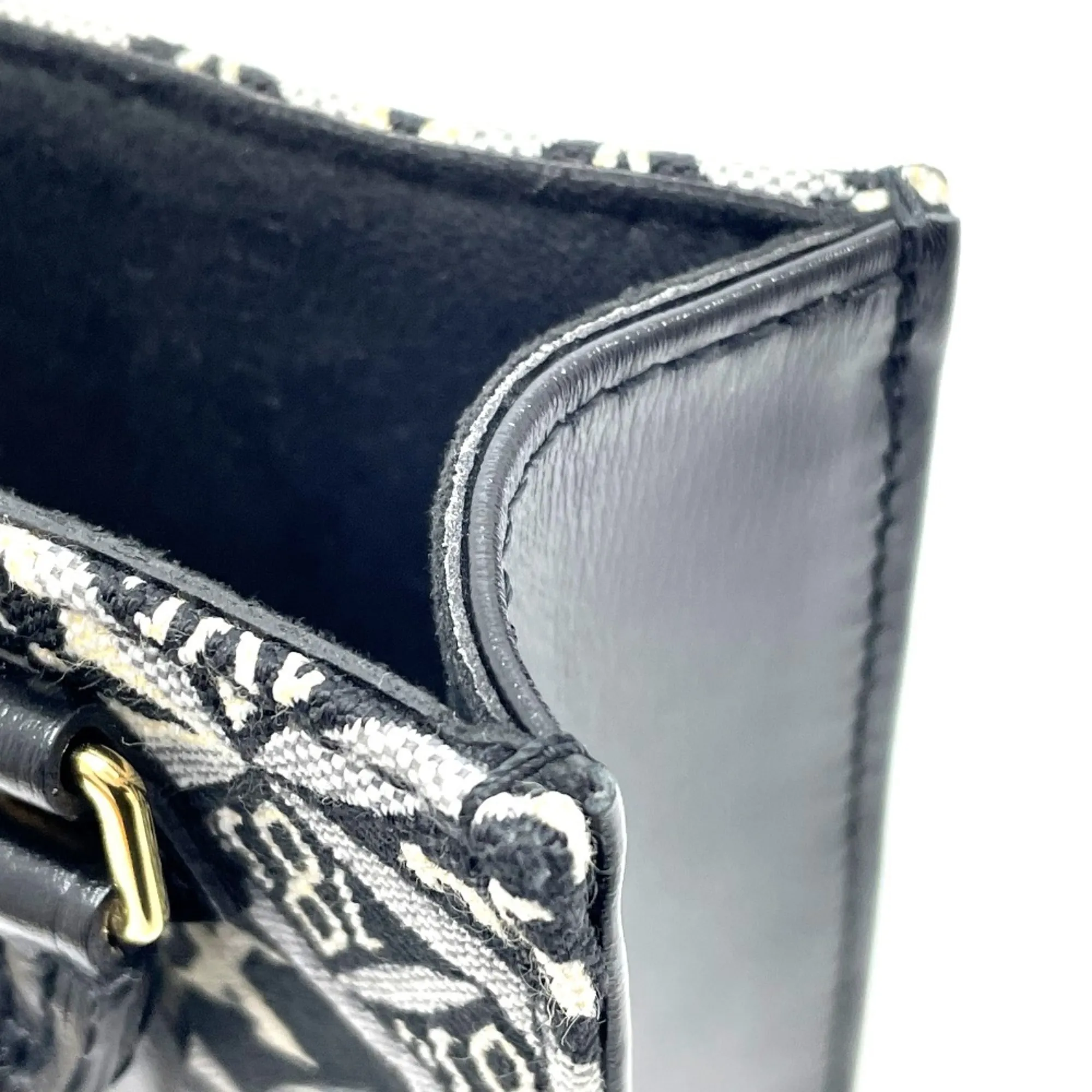 LOUIS VUITTON Black Monogram Bag