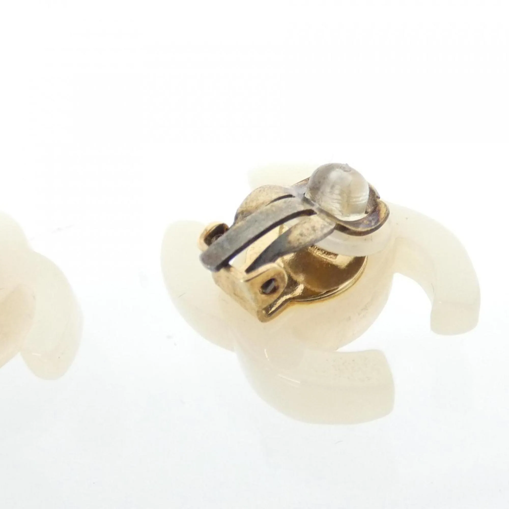 CHANEL White Earrings