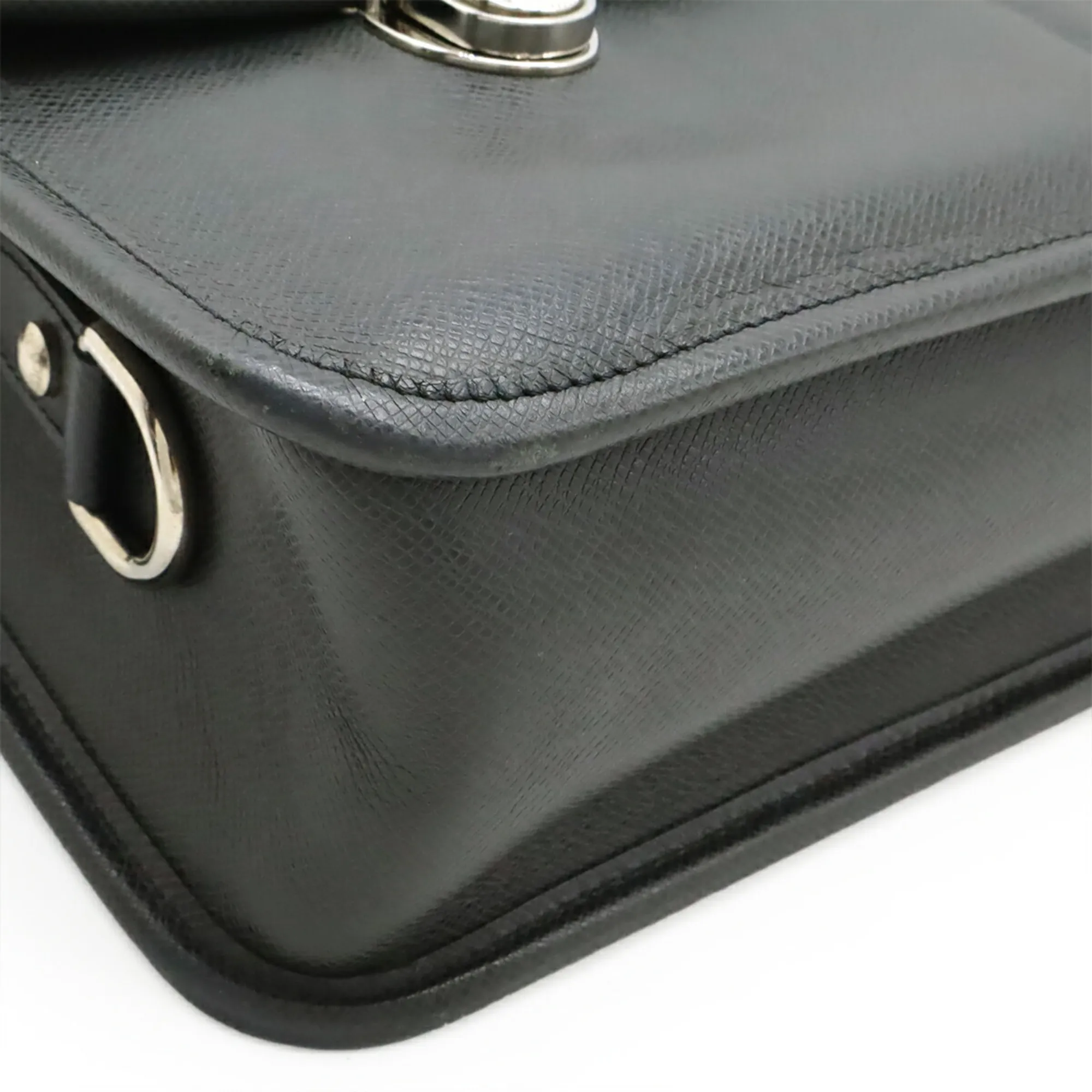 LOUIS VUITTON Black Shoulder Bag