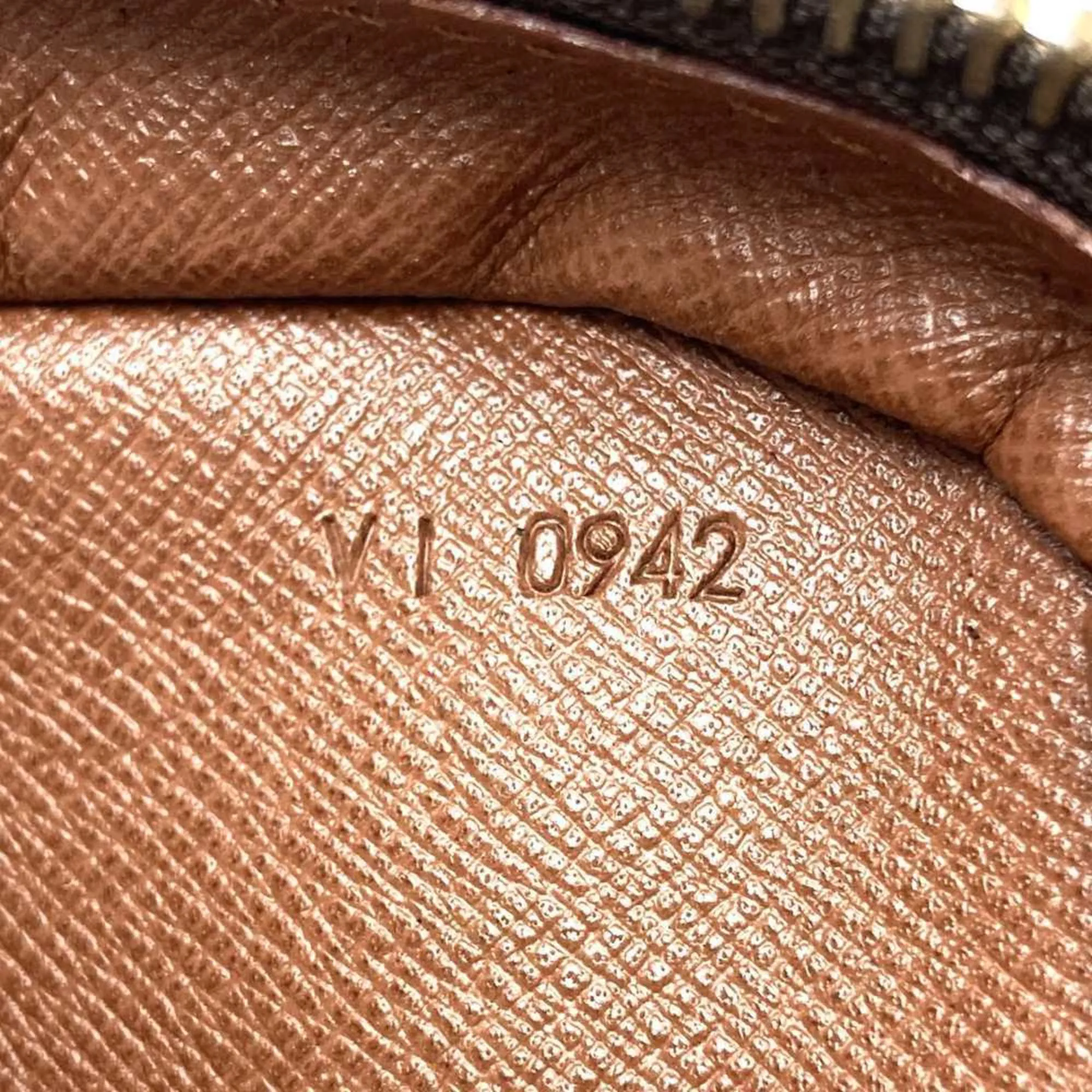LOUIS VUITTON Brown Monogram Bag