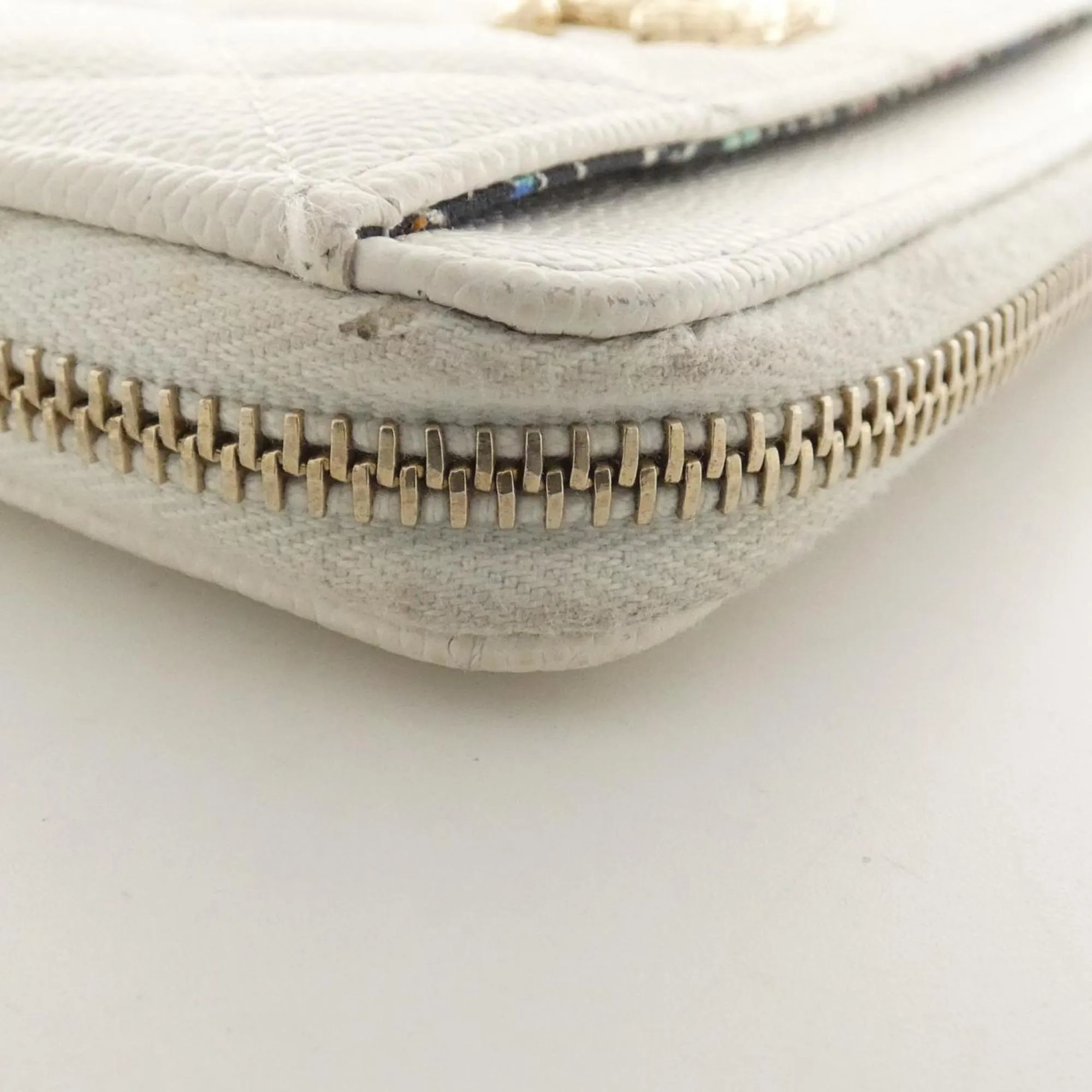 CHANEL White Card Holder