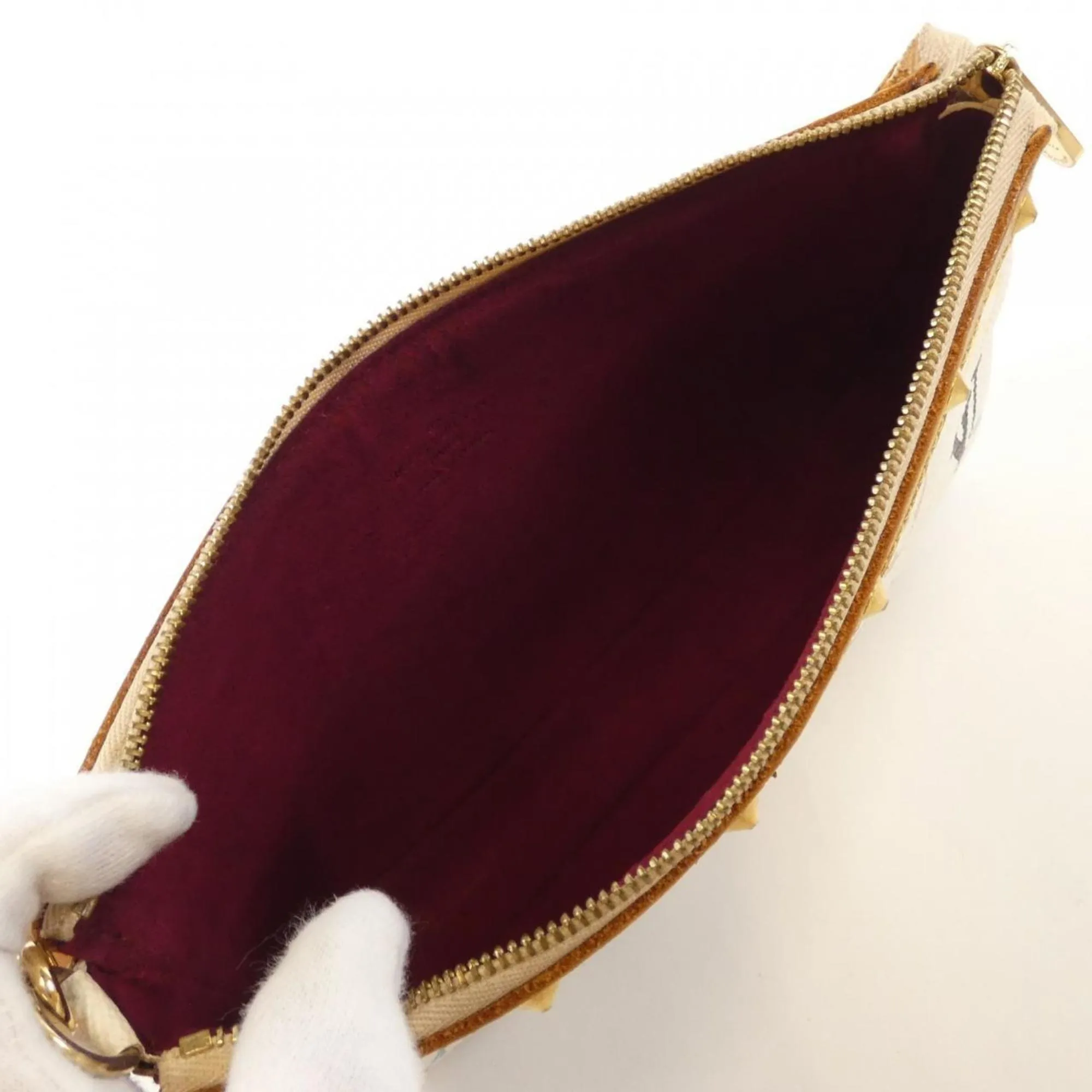 LOUIS VUITTON White Pouch